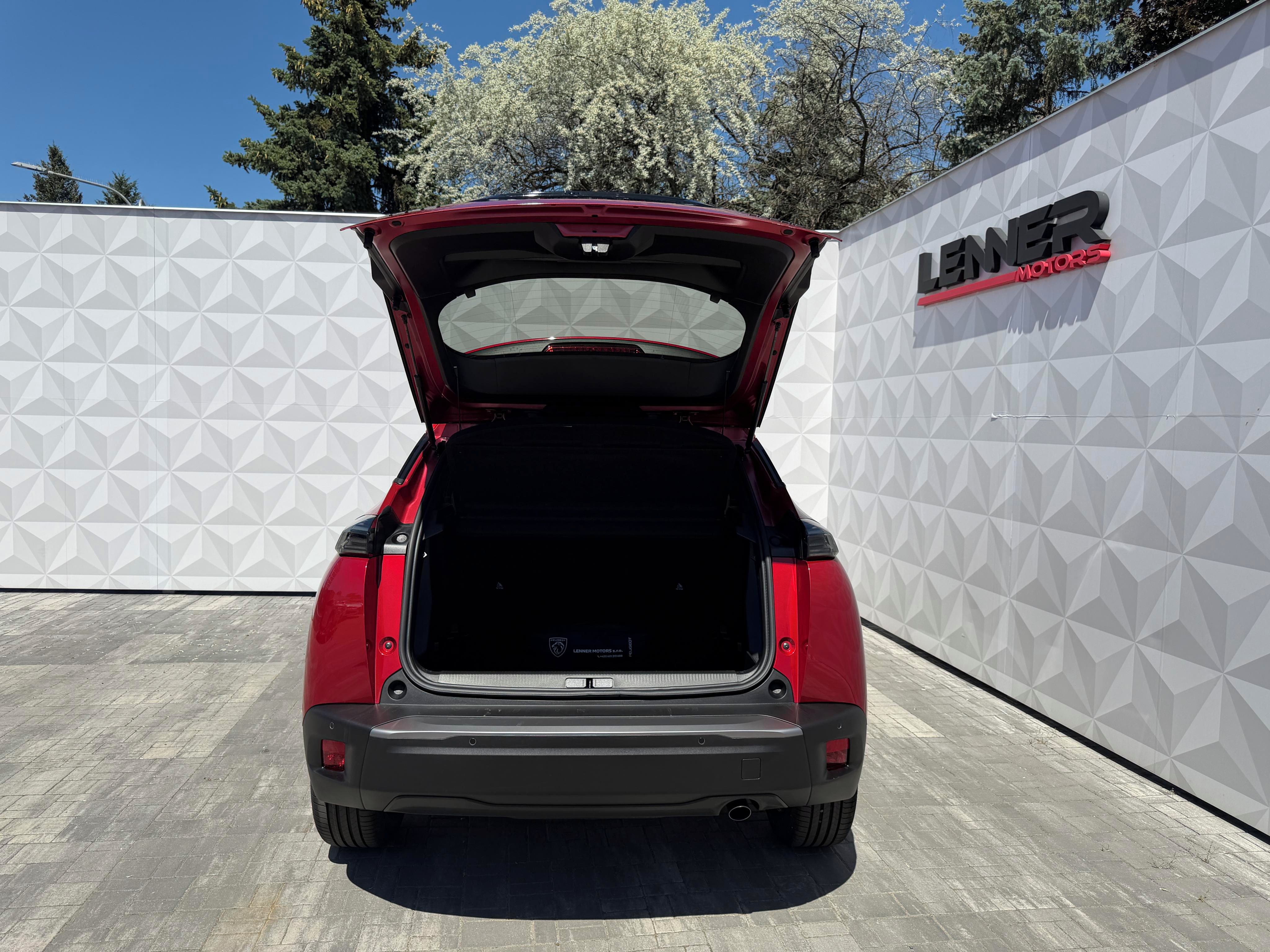 Peugeot 2008, ALLURE Hybrid 145 e-DCS6 - fotka 6