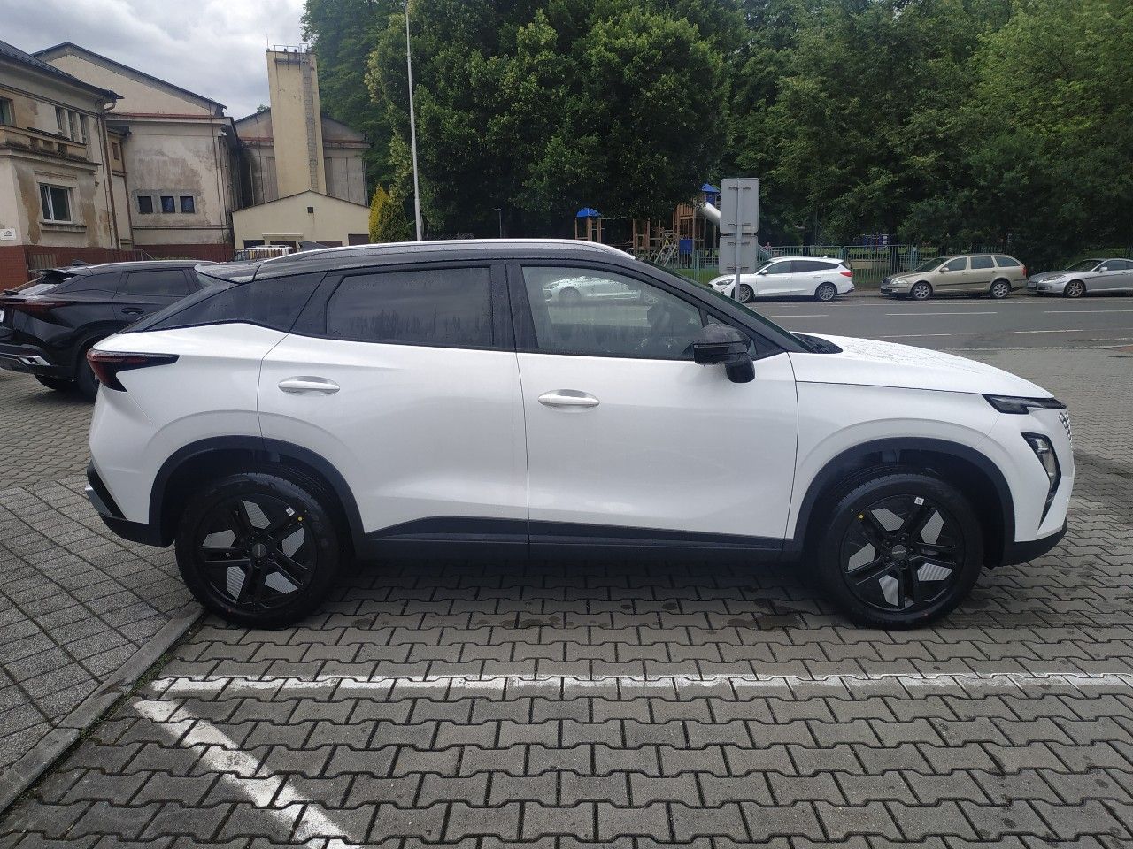 Omoda 5, 1.T HEV Premium AT, SKLADEM - fotka 4