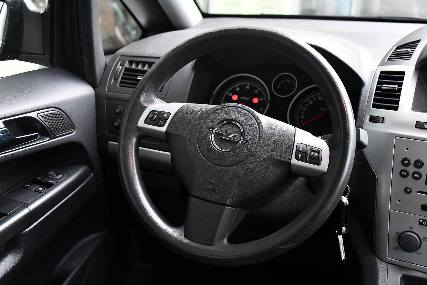 Opel Zafira, 1.8i VYHŘ. SEDAČKY TAŽNÉ 7MÍST - fotka 6