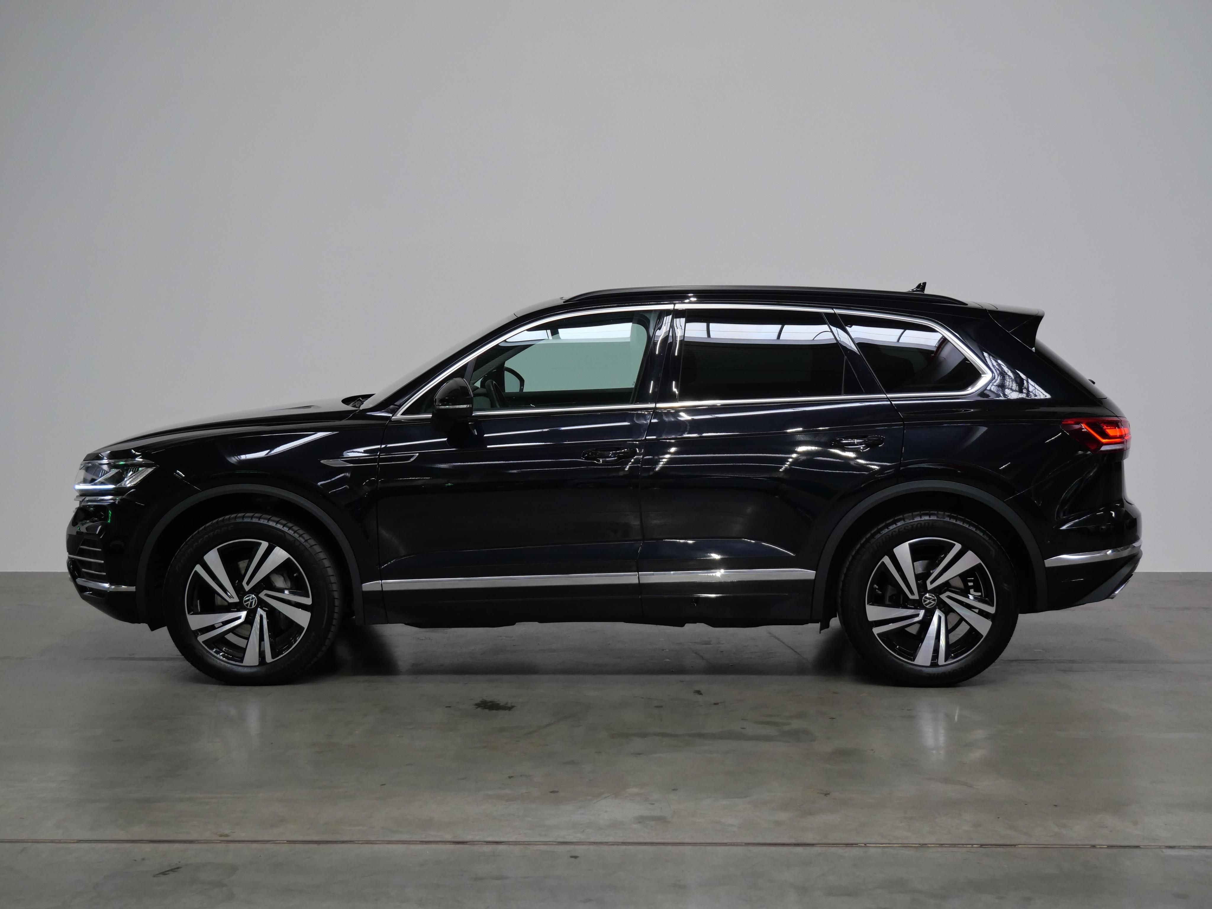 Volkswagen Touareg, 3.0 TDI V6 210 kW Elegance - fotka 3