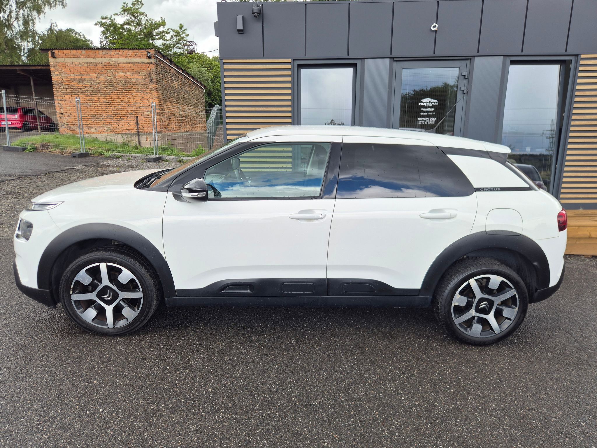 Citroën C4 Cactus, SHINE - fotka 4