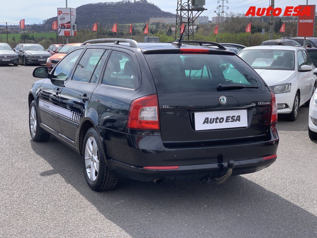 Škoda Octavia, 1.6 TDi,AC - fotka 4