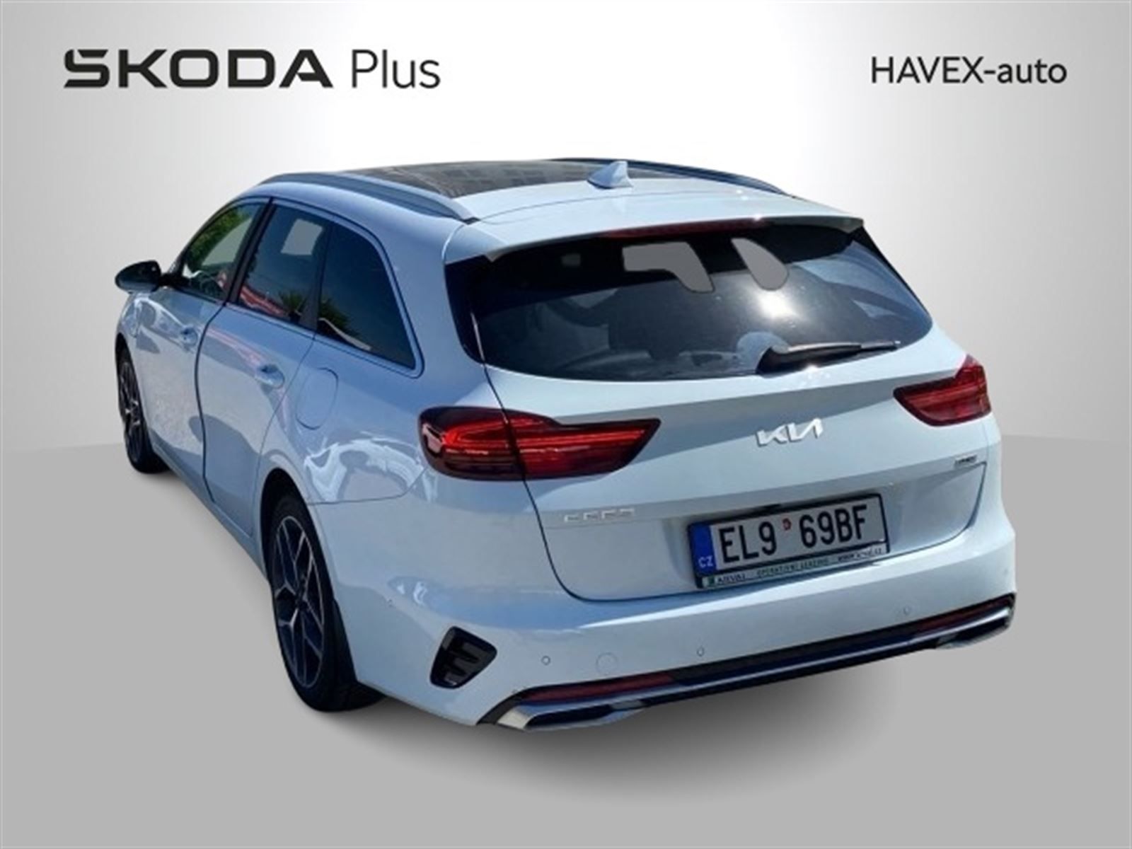 Kia Cee´d SW, 1.6 PHEV AT Premium - fotka 2