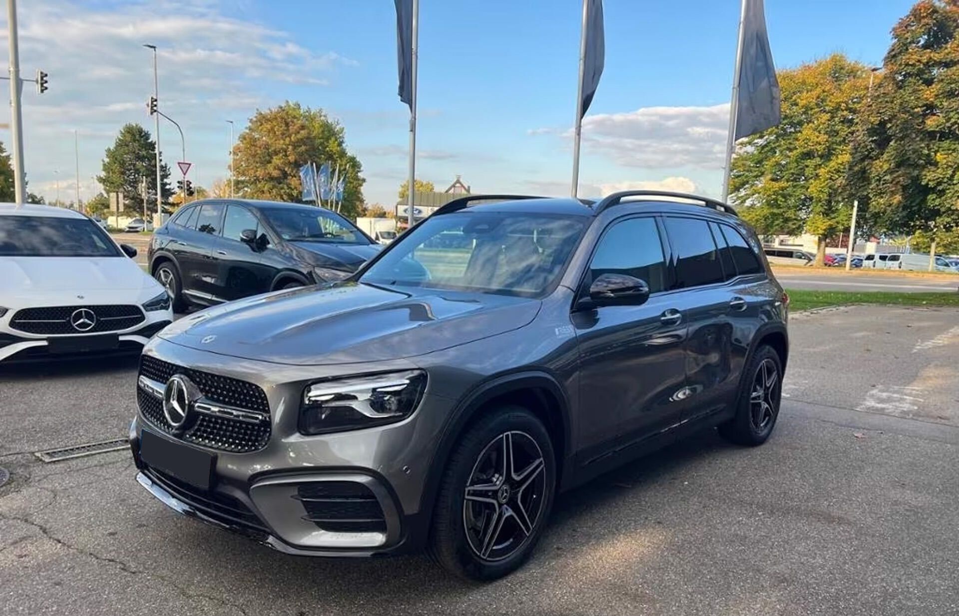 Mercedes-Benz GLB, 200d 4M AMG Pano 7 míst MULTIB