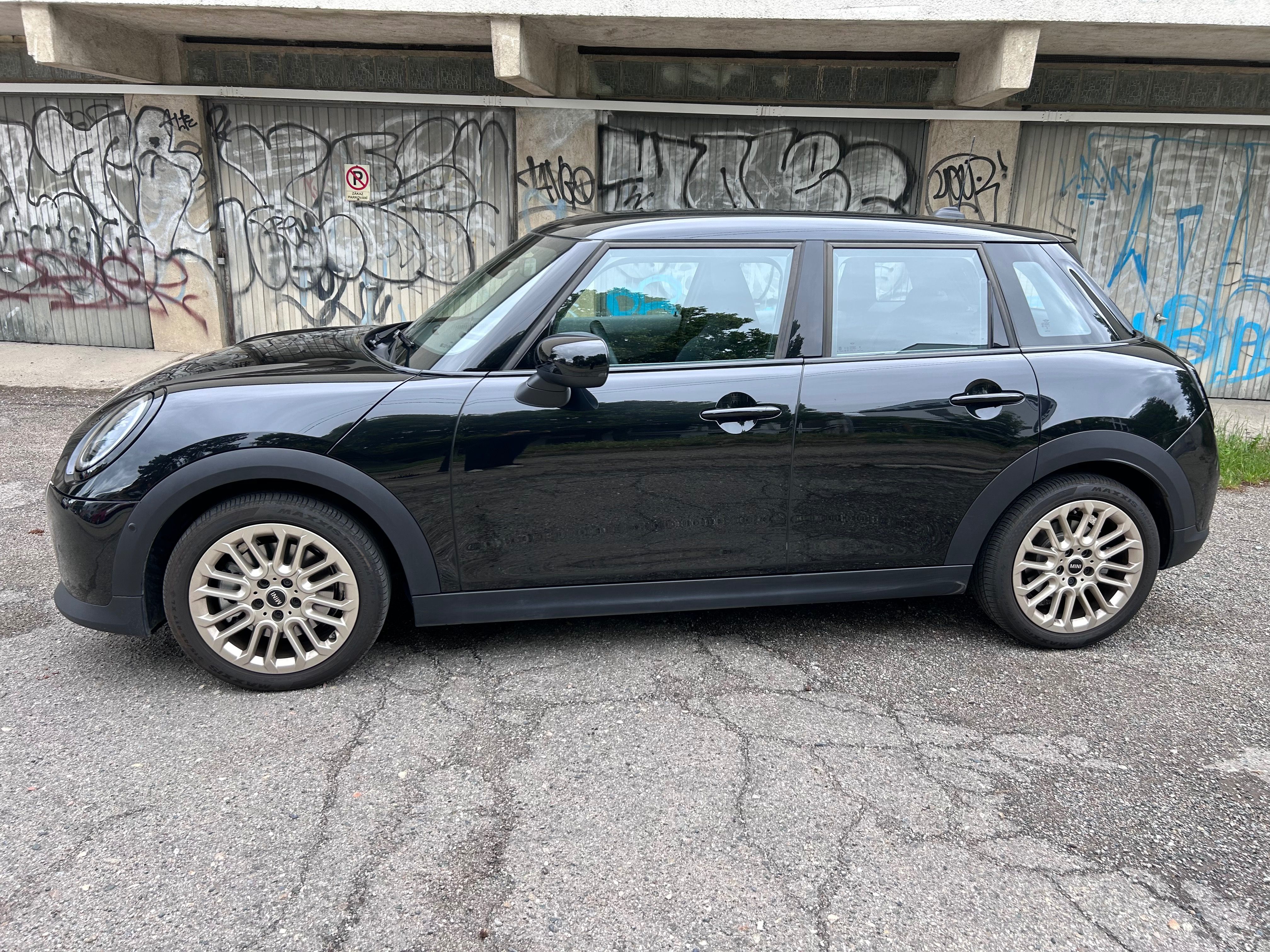 Mini Cooper, MINI C 5-door - fotka 6