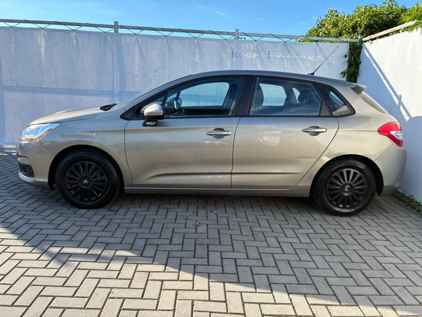 Citroën C4, 1.4i 70kW*ČR*KLIMA*SERVISKA* - fotka 3
