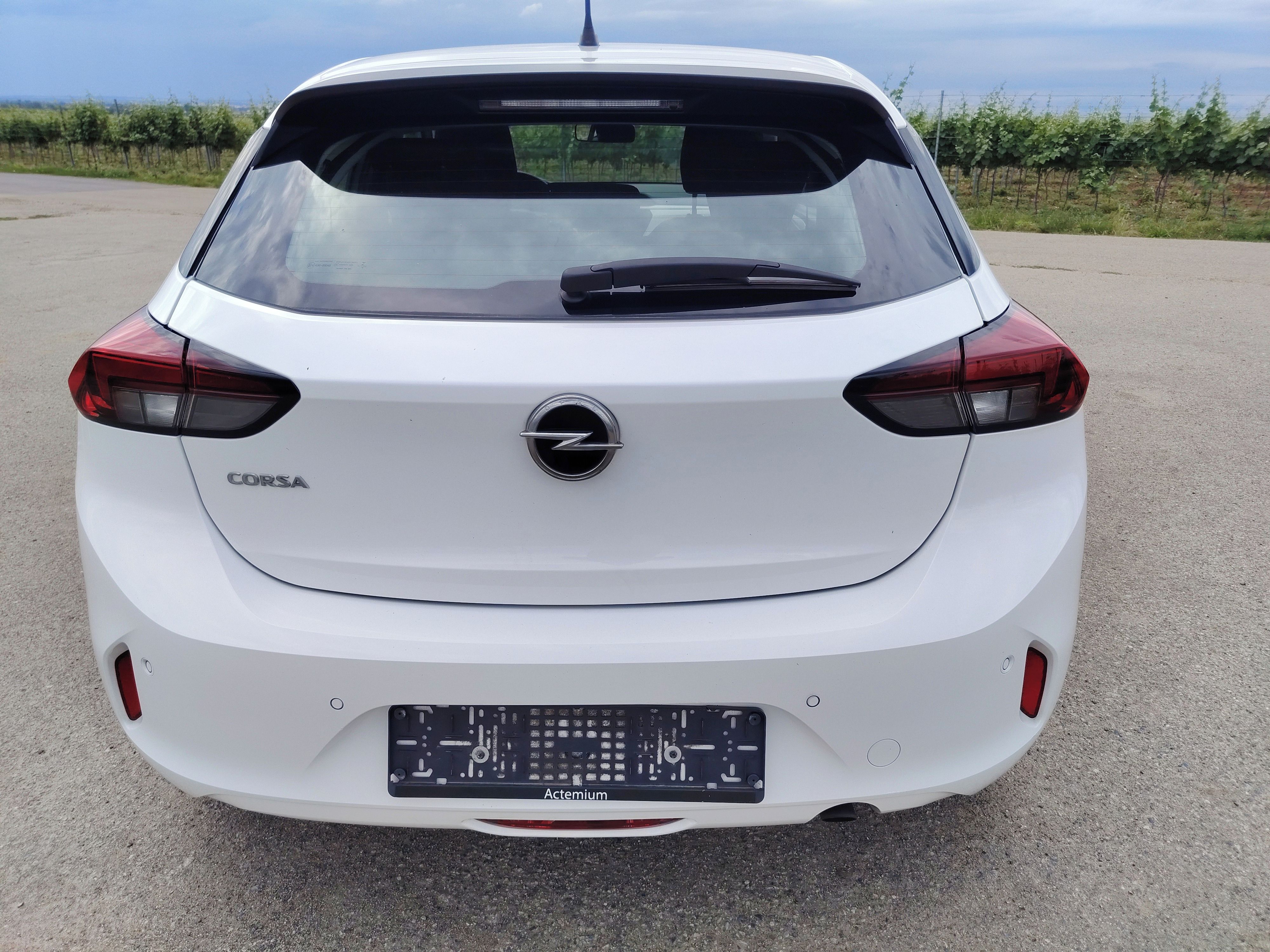 Opel Corsa, 1,2T Edition, 1.maj, tažné - fotka 6