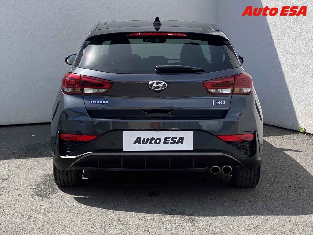 Hyundai i30, 1.5i,pano,N-Line - fotka 5