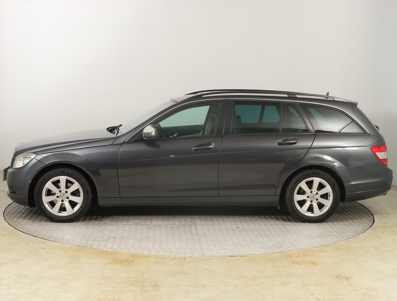 Mercedes-Benz Třídy C, 200 CDI, po STK - fotka 3