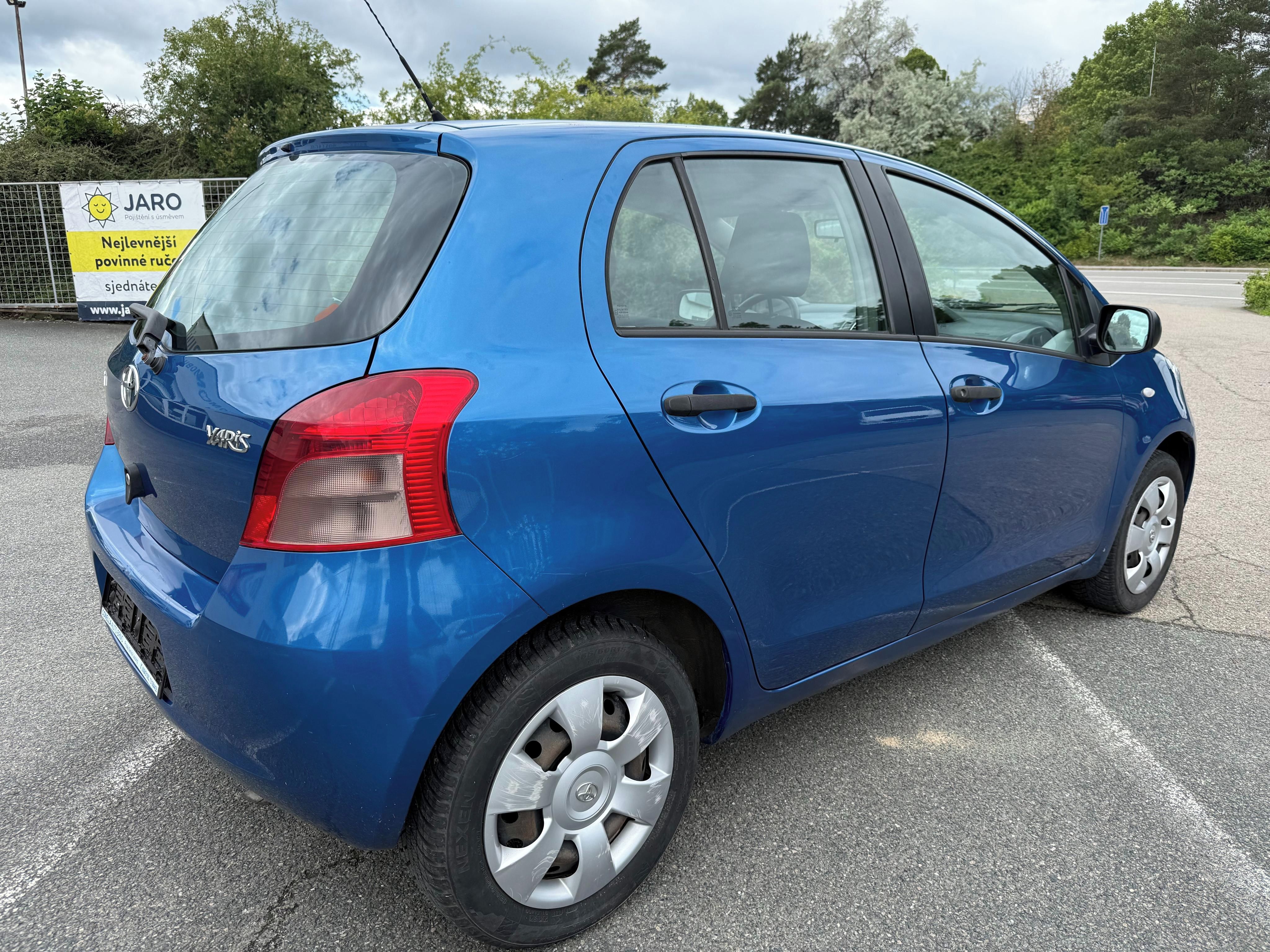 Toyota Yaris, 1.3 VVT-i 64Kw Cool - fotka 3