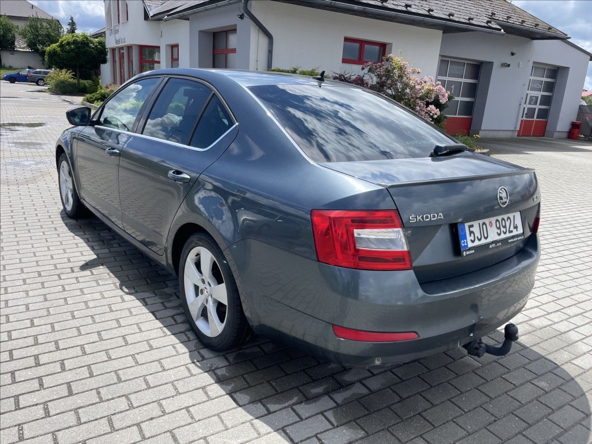 Škoda Octavia, 2,0 TDi 110kw SPORTLINE CZauto - fotka 3