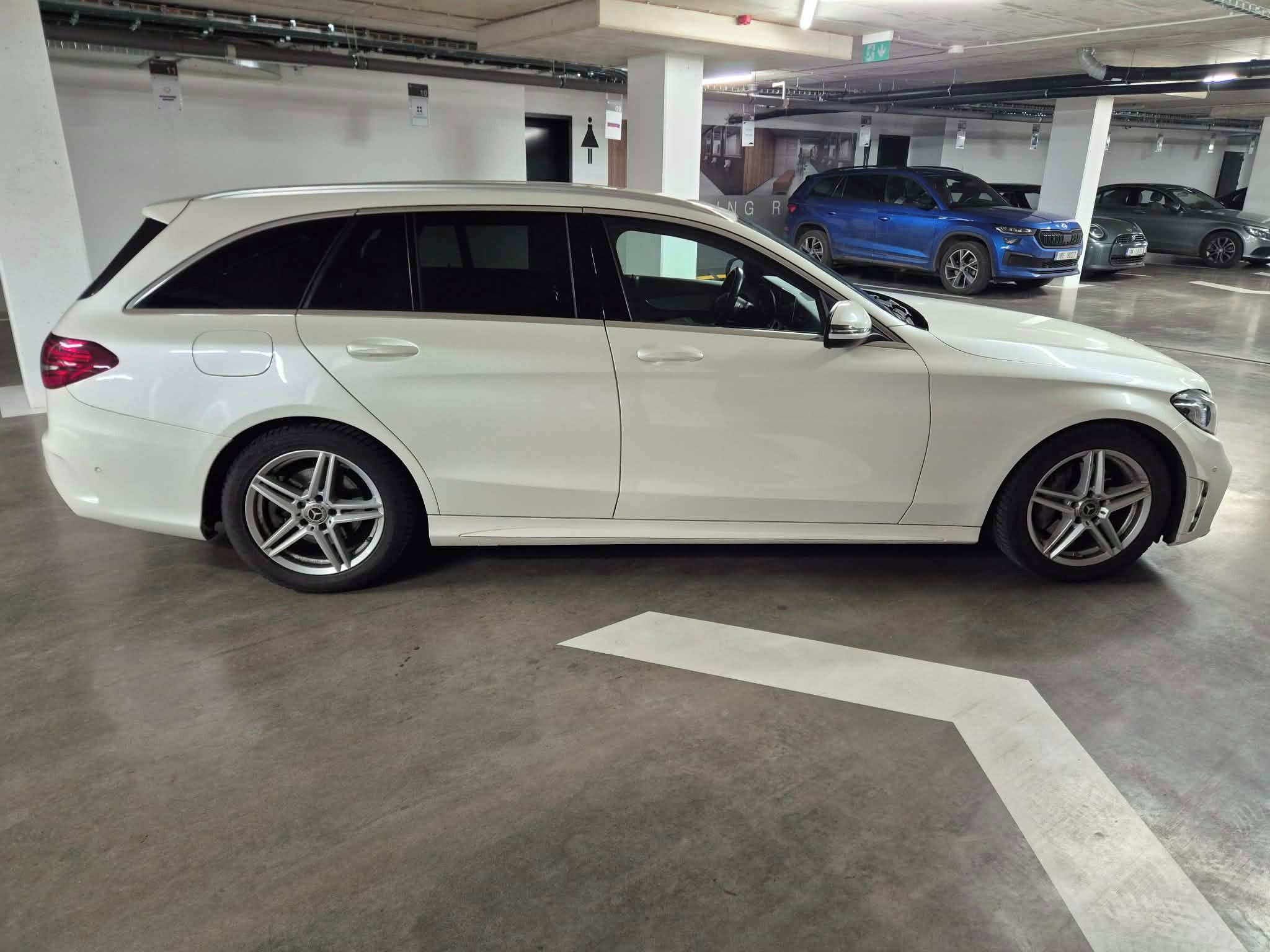 Mercedes-Benz Třídy C, Mercedes-Benz C 200d AMG Line - fotka 5