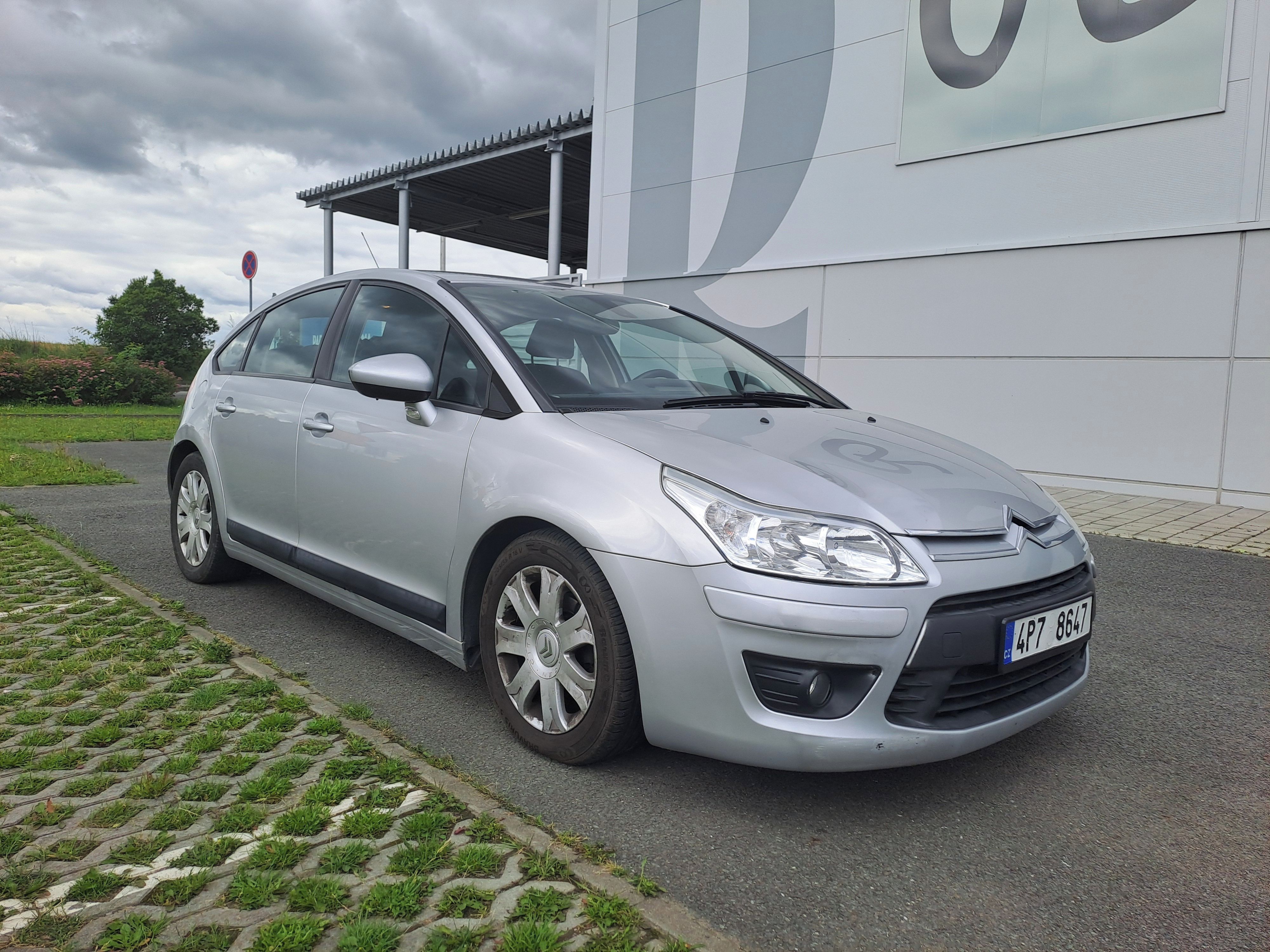 Citroën C4, 1.4i ČR 2.MAJ PĚKNÉ,SPOLEHLIVÉ
