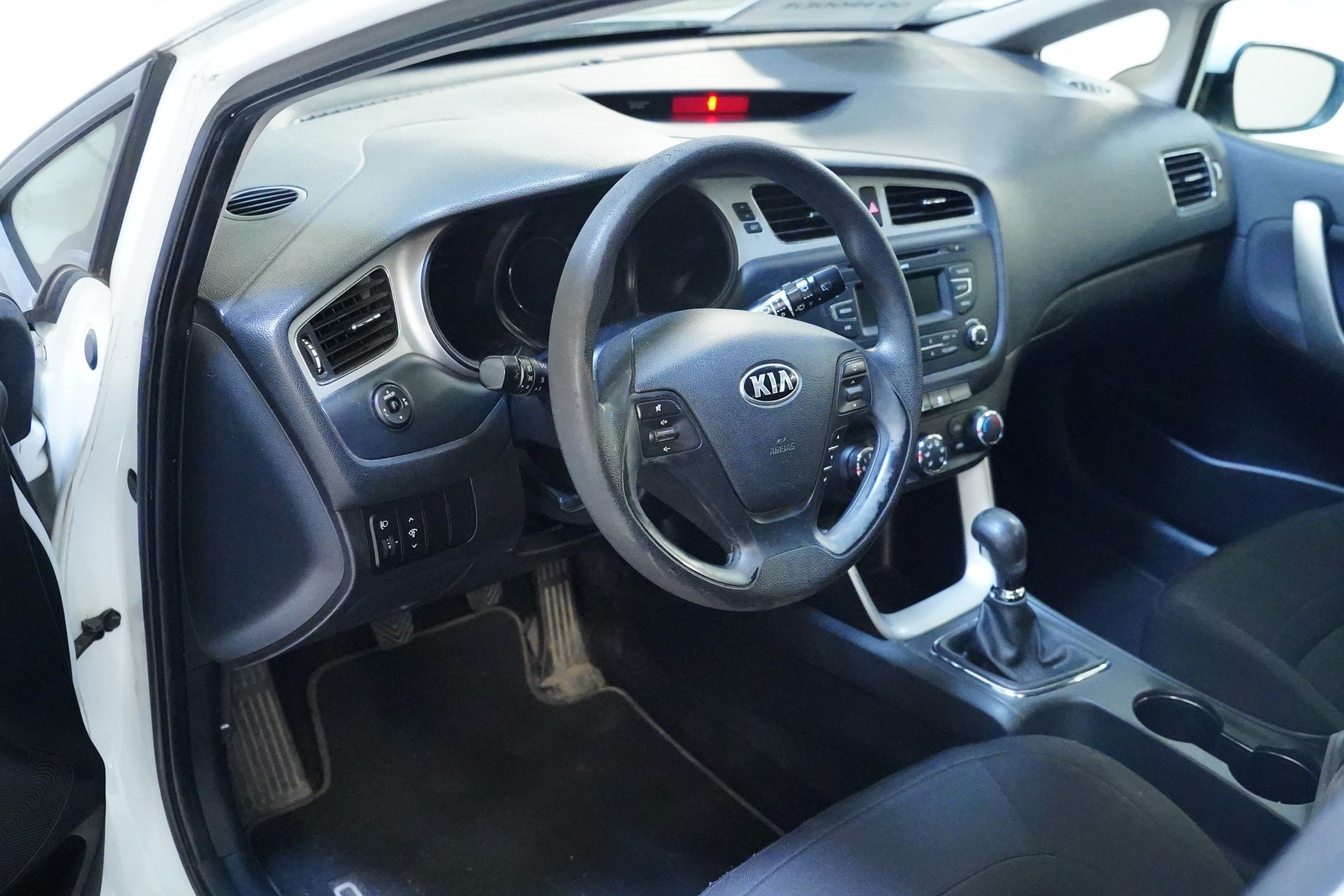 Kia Cee´d, 1.4 CVVT 73 kW - fotka 5
