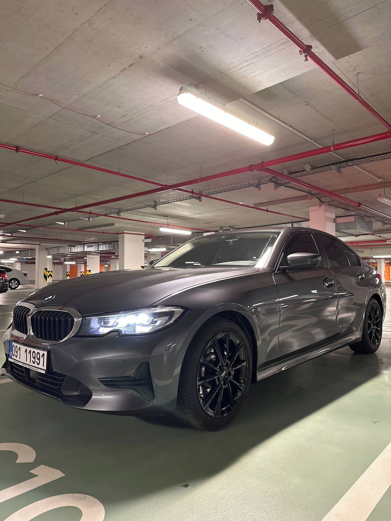 BMW Řada 3, 330i 190 kw RWD