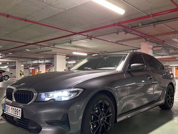 330i 190 kw RWD