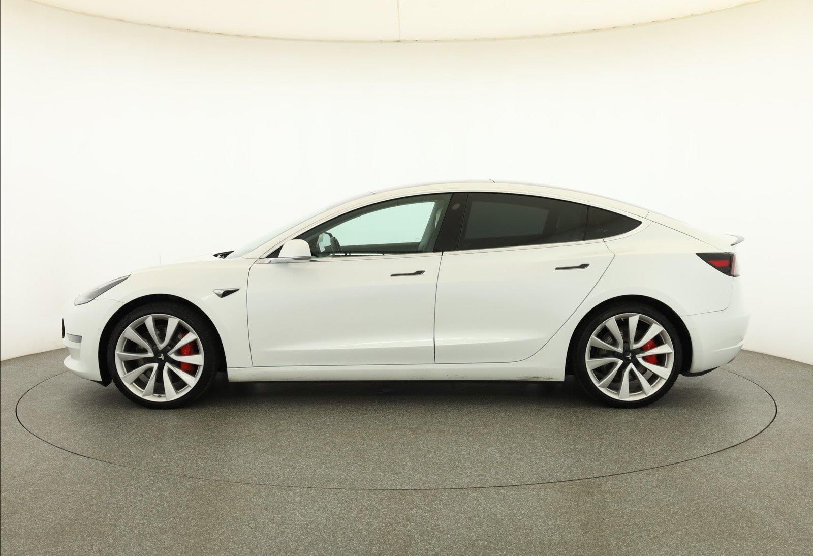 Tesla Model 3, Performance 78kWh, SoH 82% - fotka 3