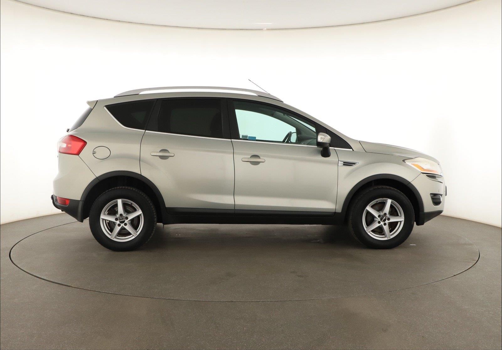 Ford Kuga, 2.0 TDCi, 4X4, Serv.kniha - fotka 6