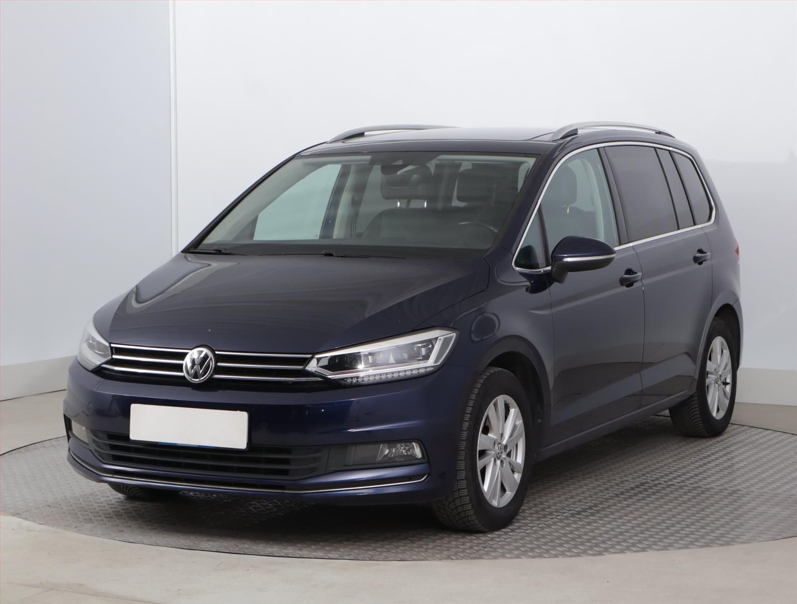 Volkswagen Touran, 1.5 TSI, Highline, Automat - fotka 2