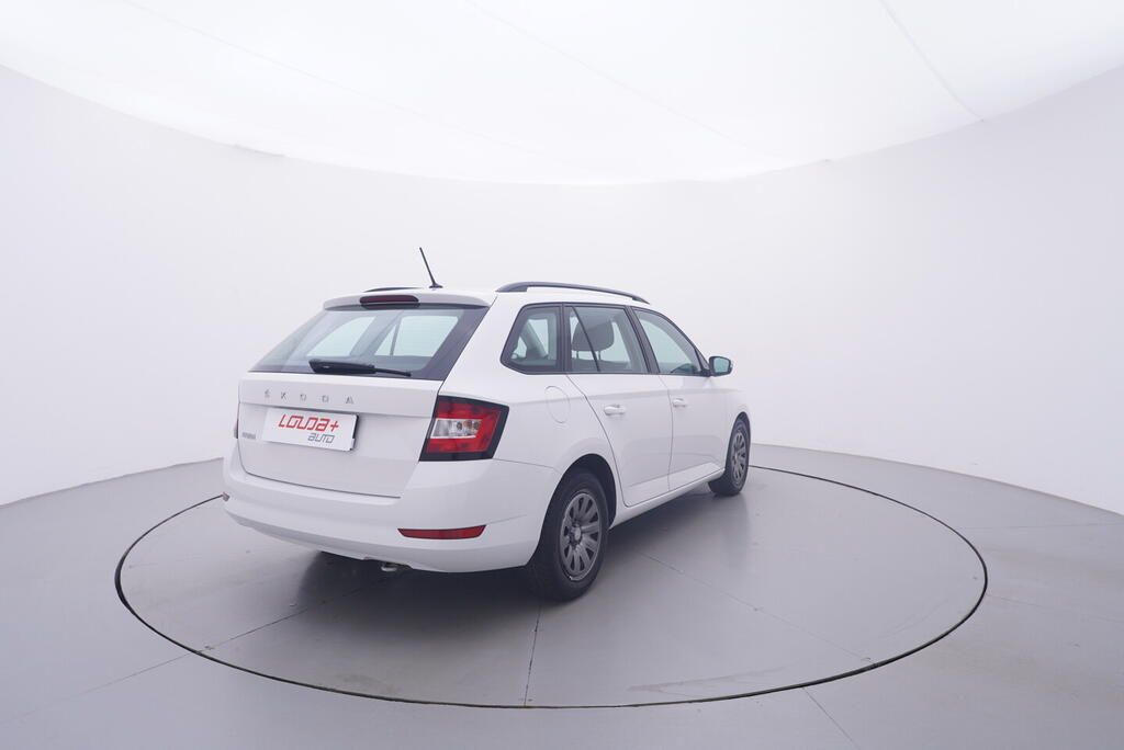 Škoda Fabia, Tour 1.0 TSI 70 kW - fotka 5