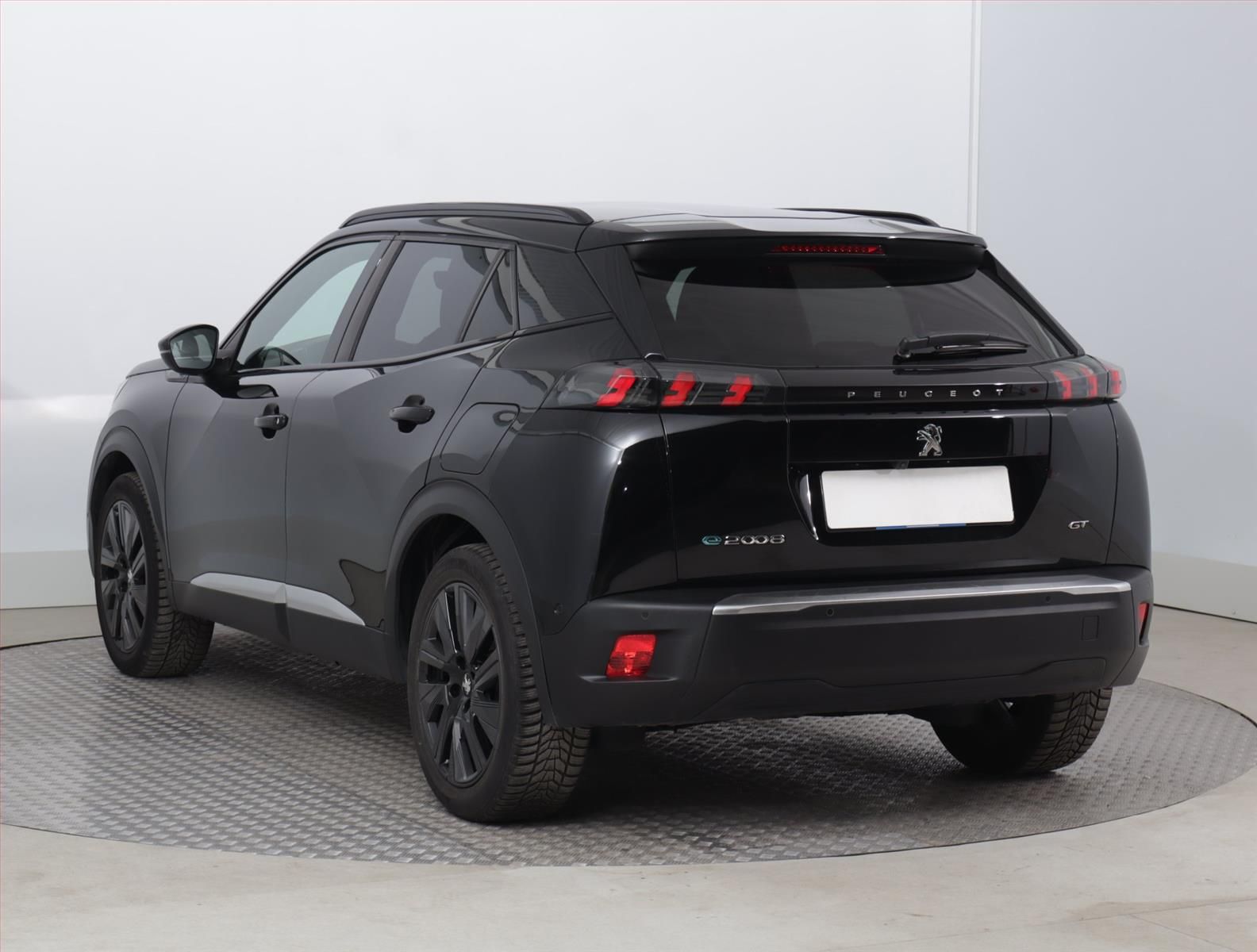 Peugeot 2008, 50 kWh, SoH 87%, GT, Automat - fotka 4