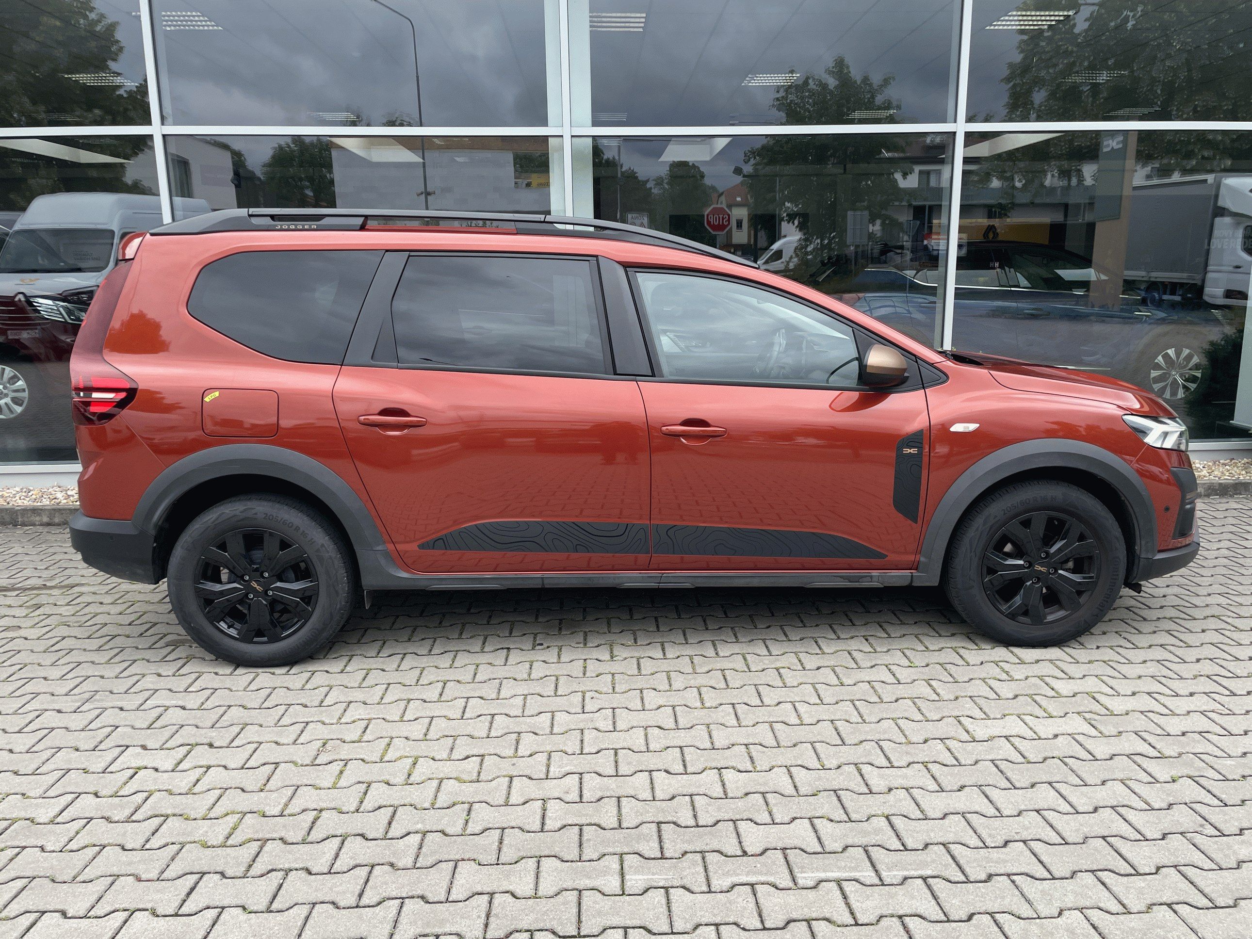 Dacia Jogger, TCe 100 LPG Extreme 5 míst - fotka 3