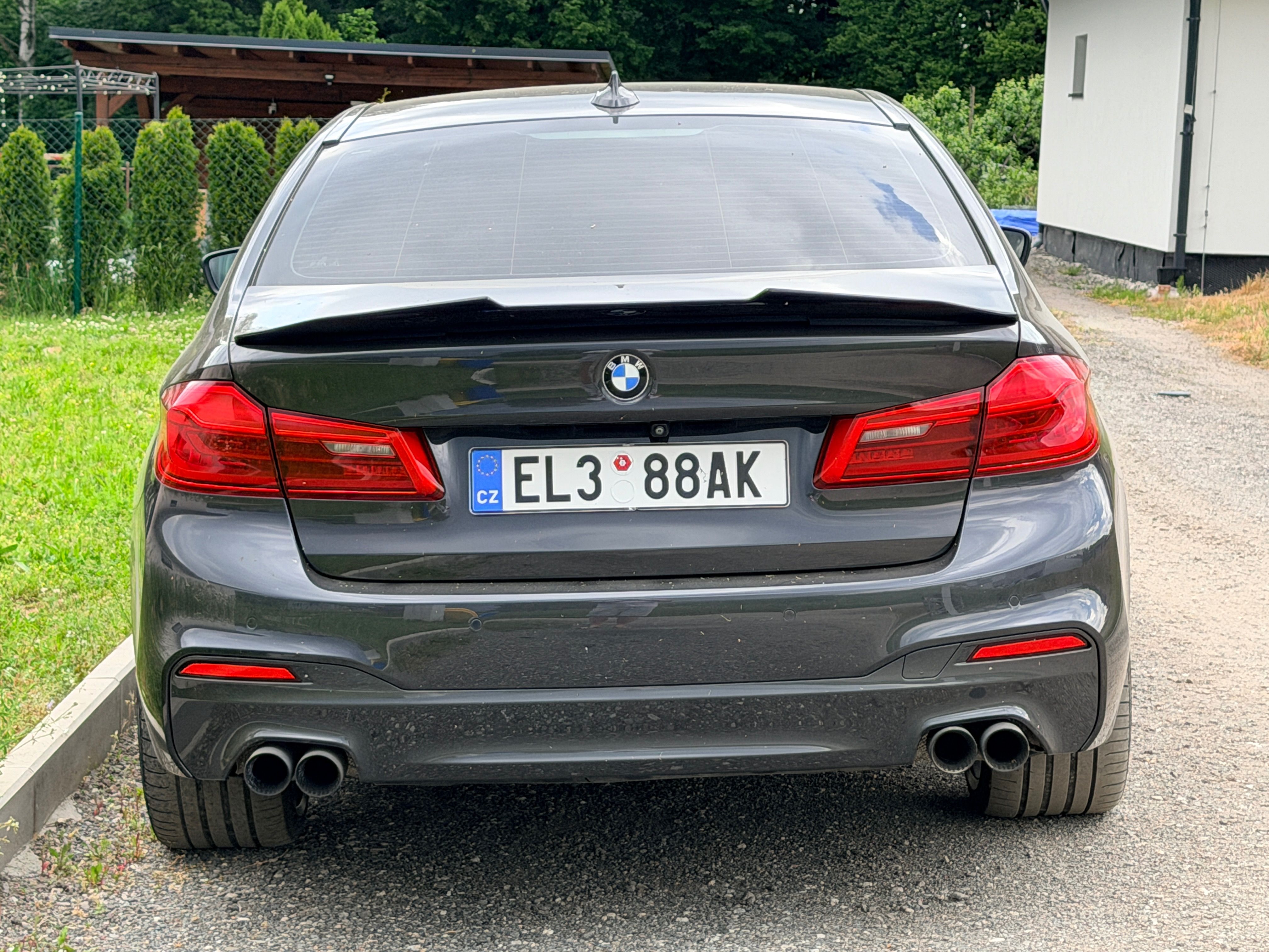 BMW Řada 5, 530e iPerformance, Mpaket - fotka 6