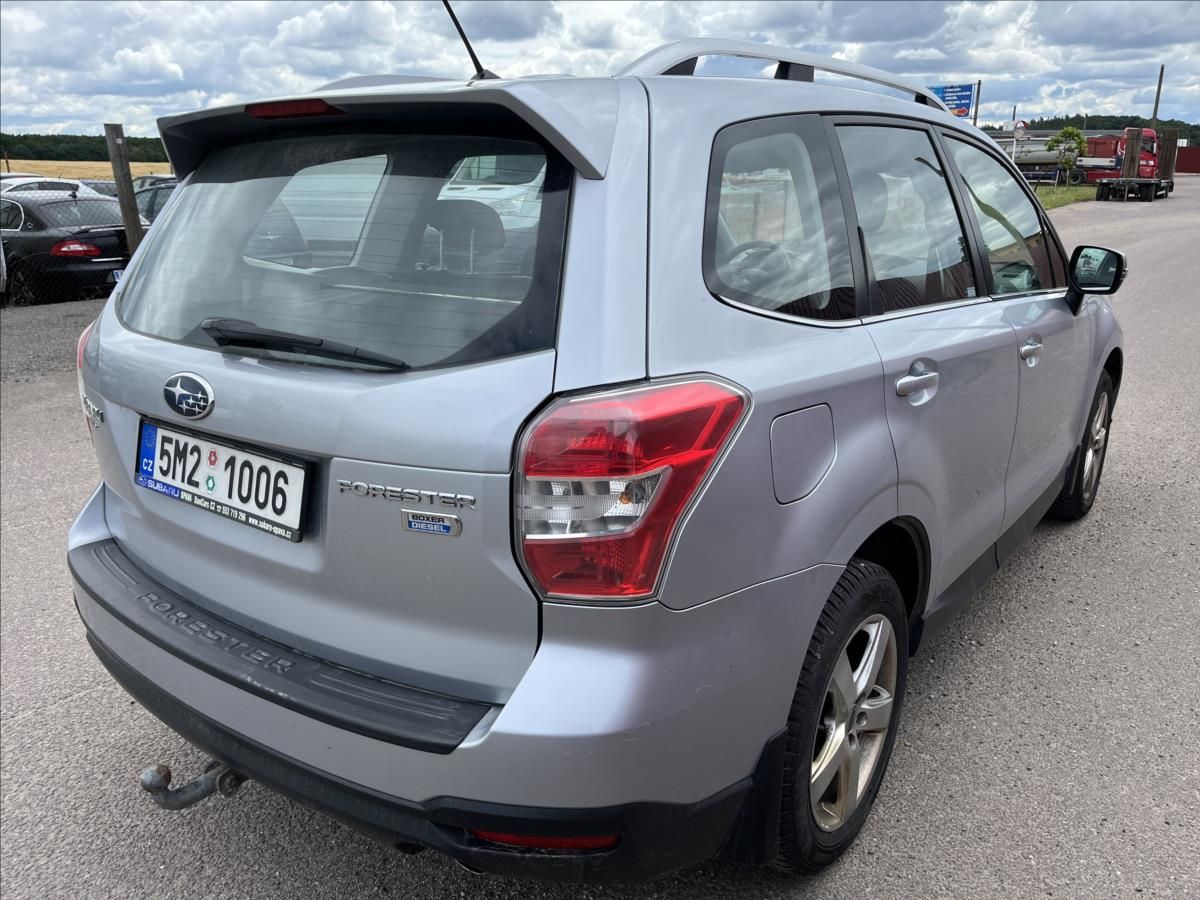 Subaru Forester, 2,0 D-L 108KW 4x4 TZ ČR SERVIS - fotka 6