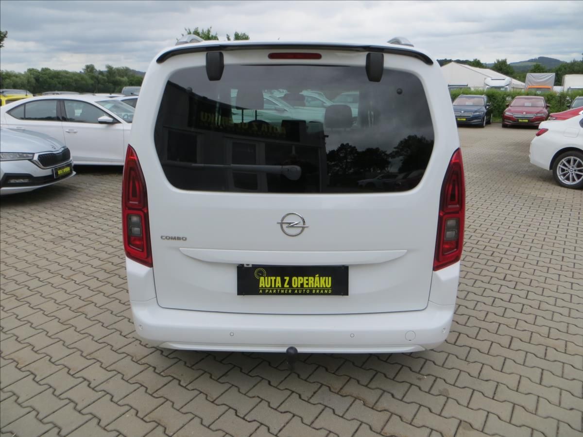 Opel Combo, 1,5 CDTI 96kW Life Edition Plu - fotka 6