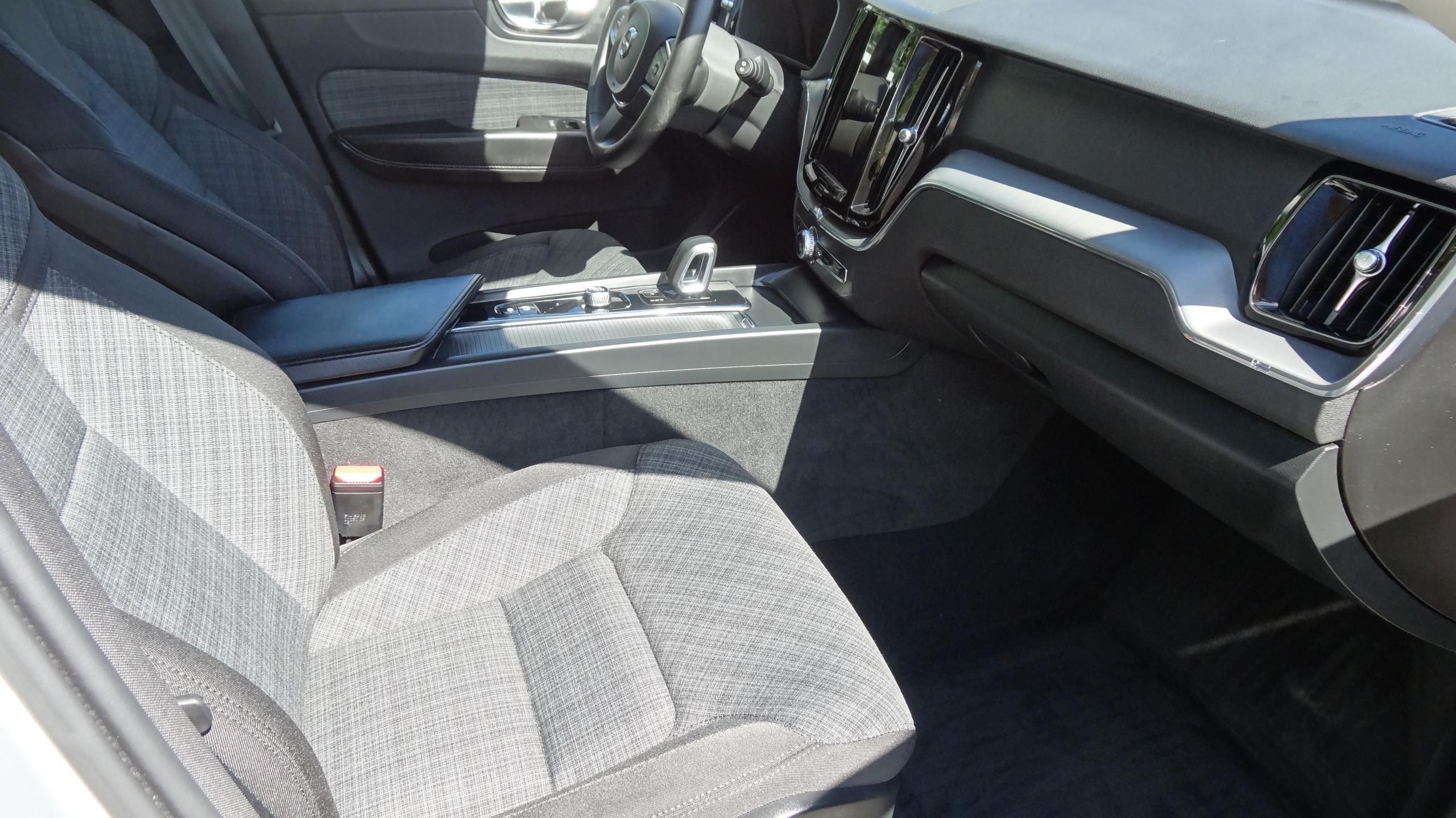 Volvo XC60, CEBIA, B4 Awd Taž.zař.Navi + - fotka 6
