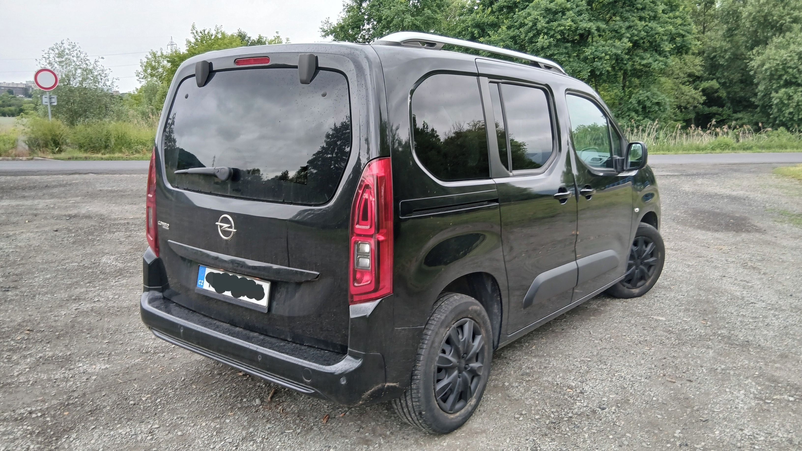 Opel Combo, 1,2 benzín, servisováno, 1.maj - fotka 2