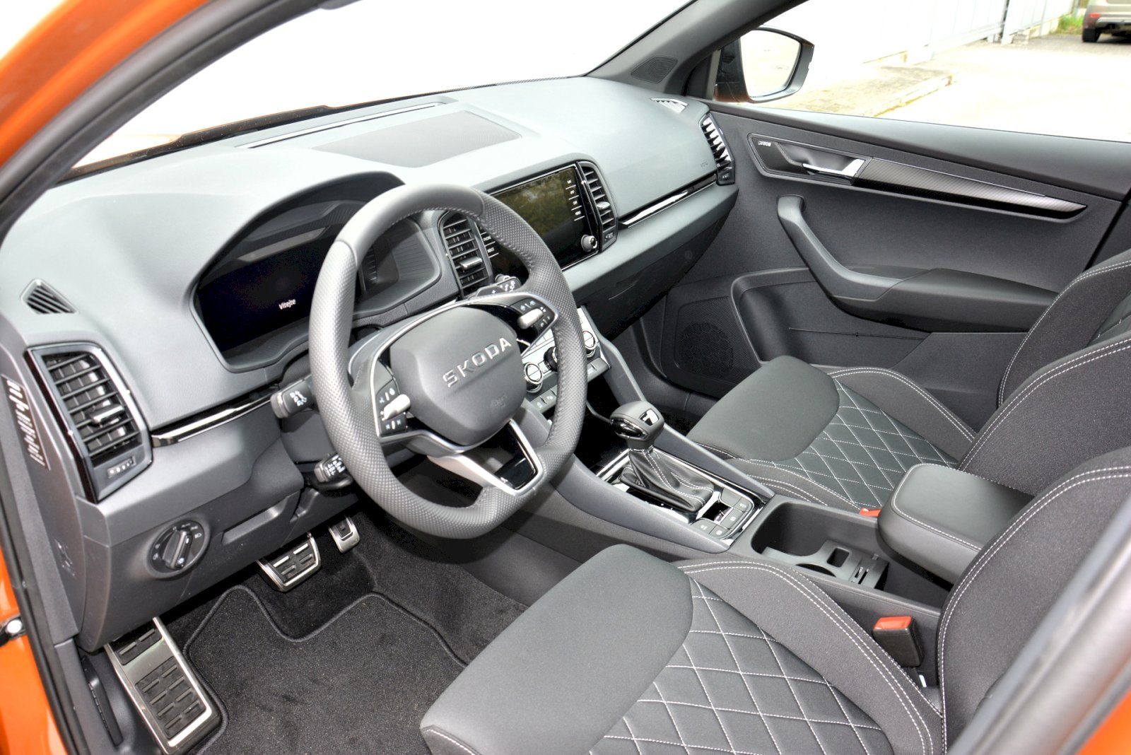 Škoda Karoq, SportLine 1,5 TSI 110 kW 7 AP - fotka 5