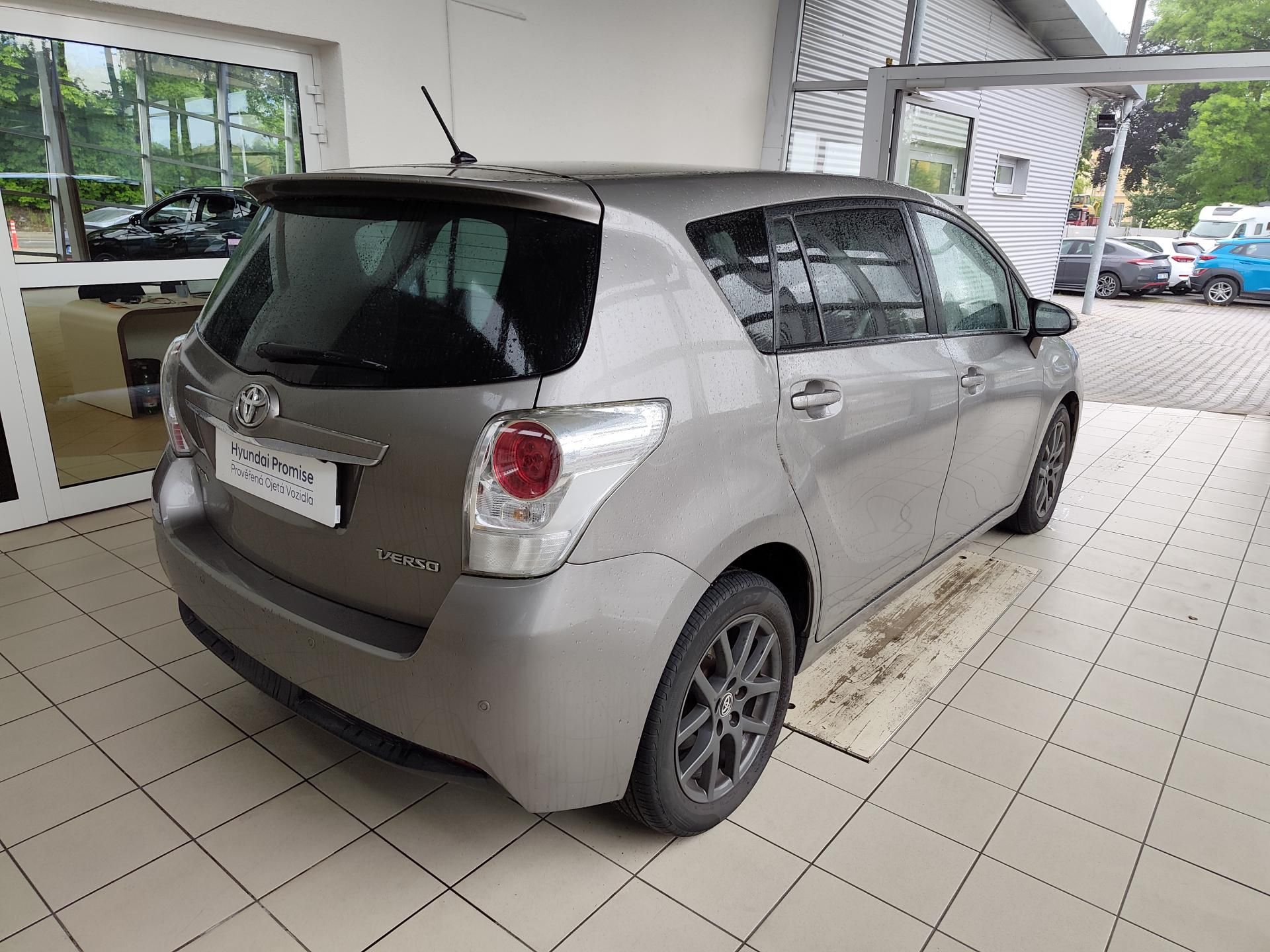 Toyota Verso, 1.6 D-4D 82kW MT - fotka 4