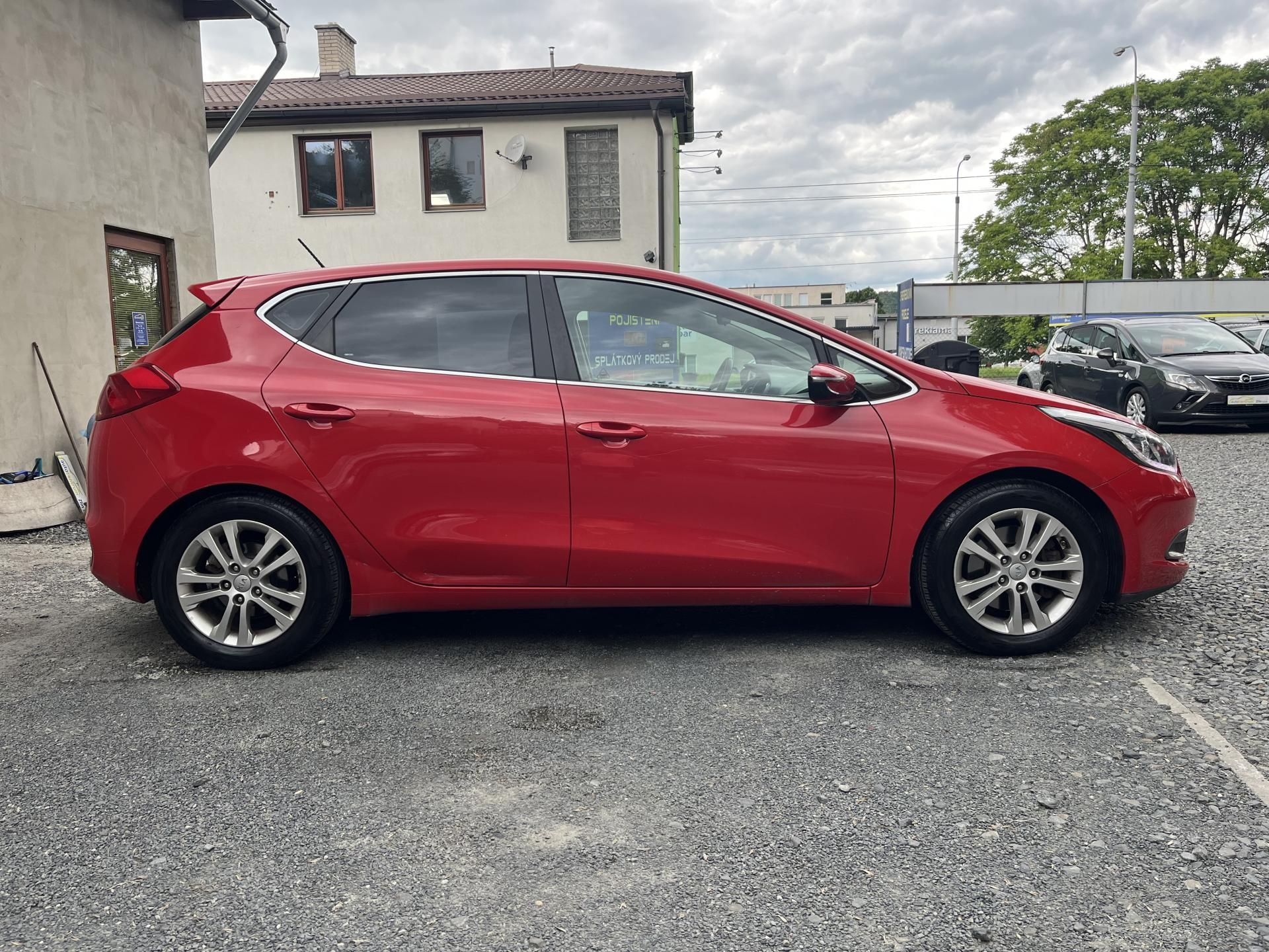 Kia Cee´d, 1,6 GDi 99 Kw ČR!!! - fotka 4