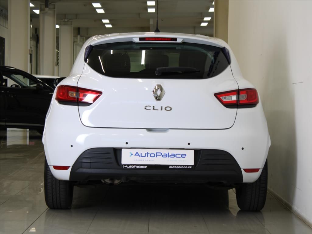 Renault Clio, 1,2 i 54kW 2.maj.ČR 69tkm. - fotka 4