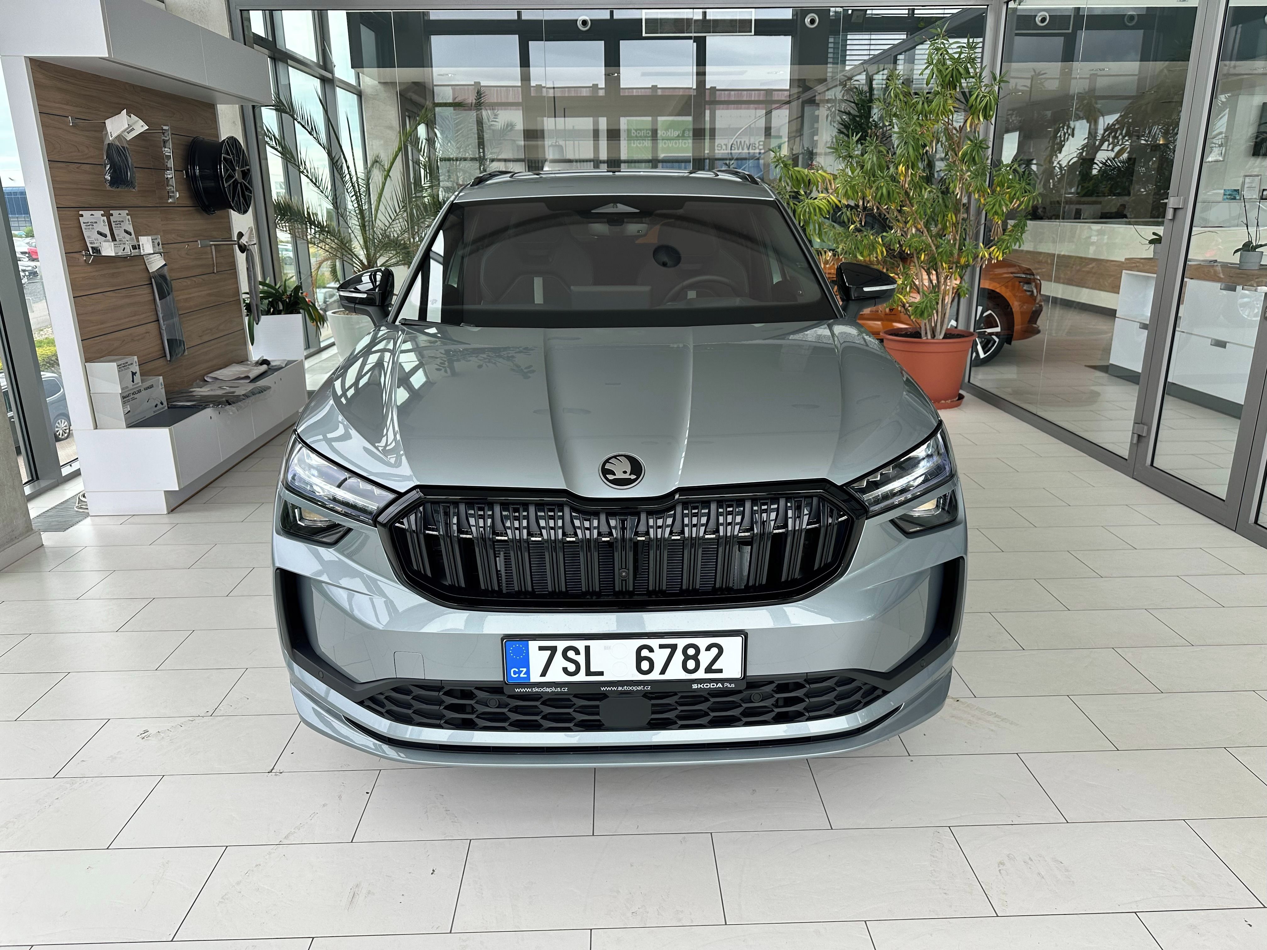 Škoda Kodiaq, 2,0TDI 142 kW DSG SportLine - fotka 2