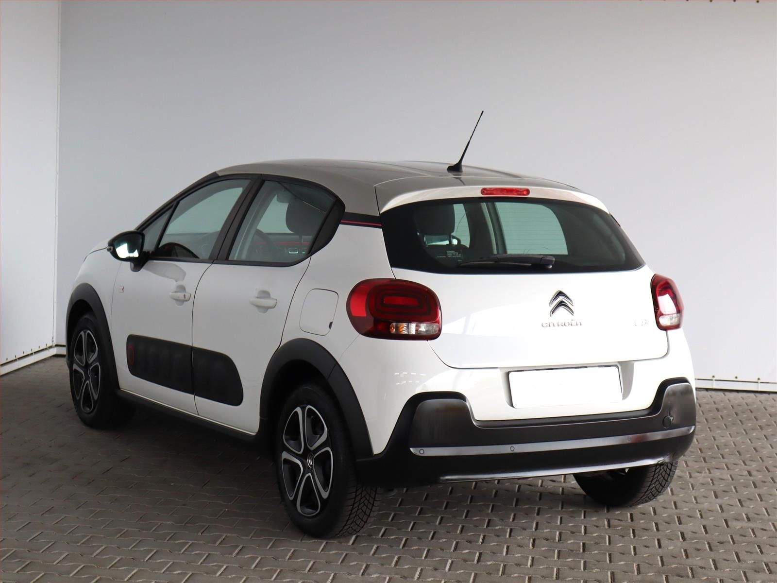 Citroën C3, 1.2 PureTech - fotka 4