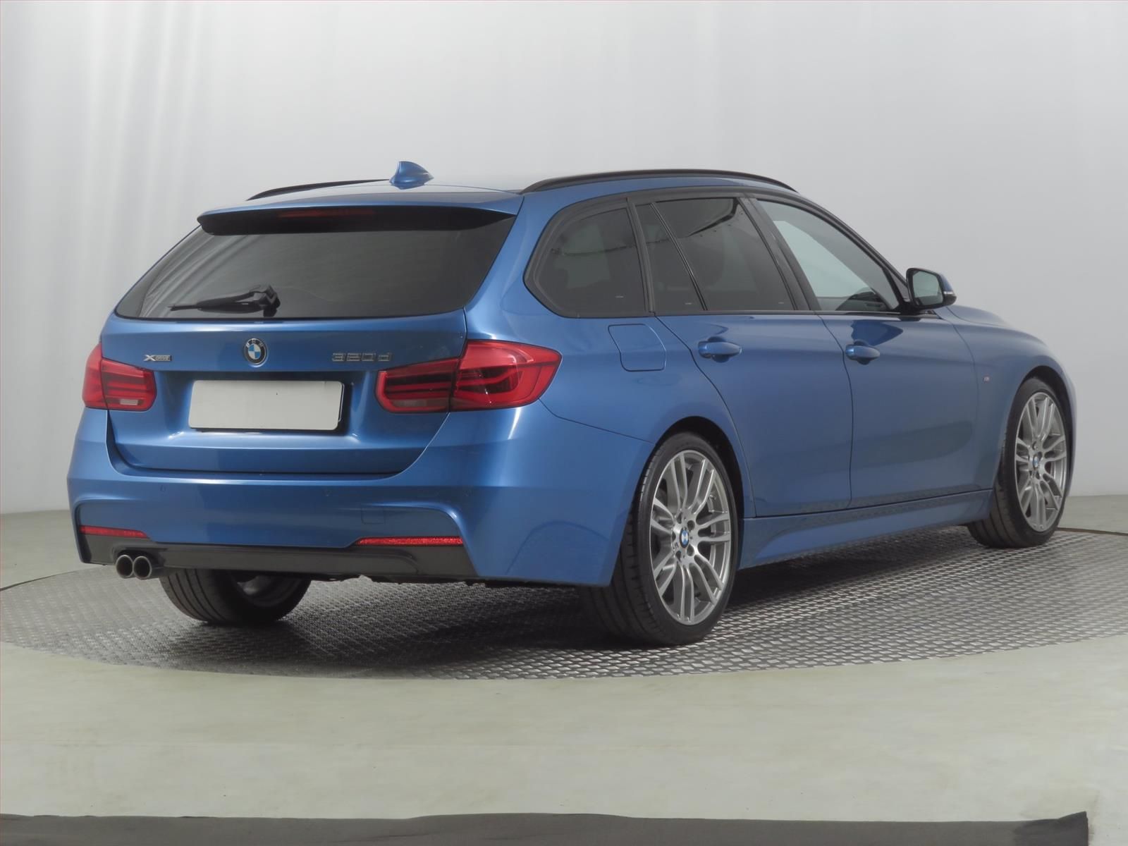 BMW Řada 3, 320 d xDrive, M Sport, 4X4 - fotka 5