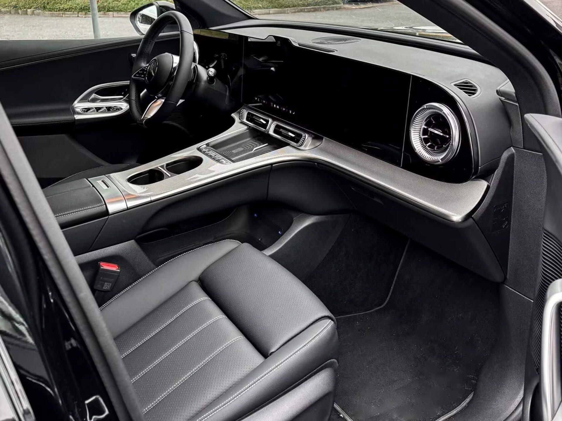 Mercedes-Benz GLC, 400 Avantgarde Superscreen Pan - fotka 4