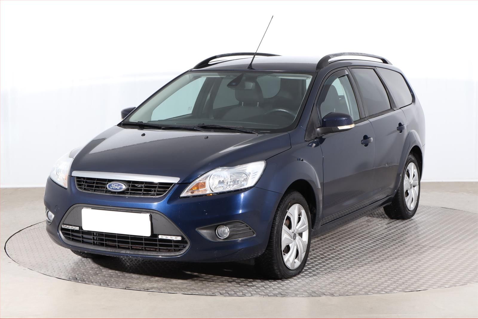 Ford Focus, 1.6 16V, Serv.kniha - fotka 2