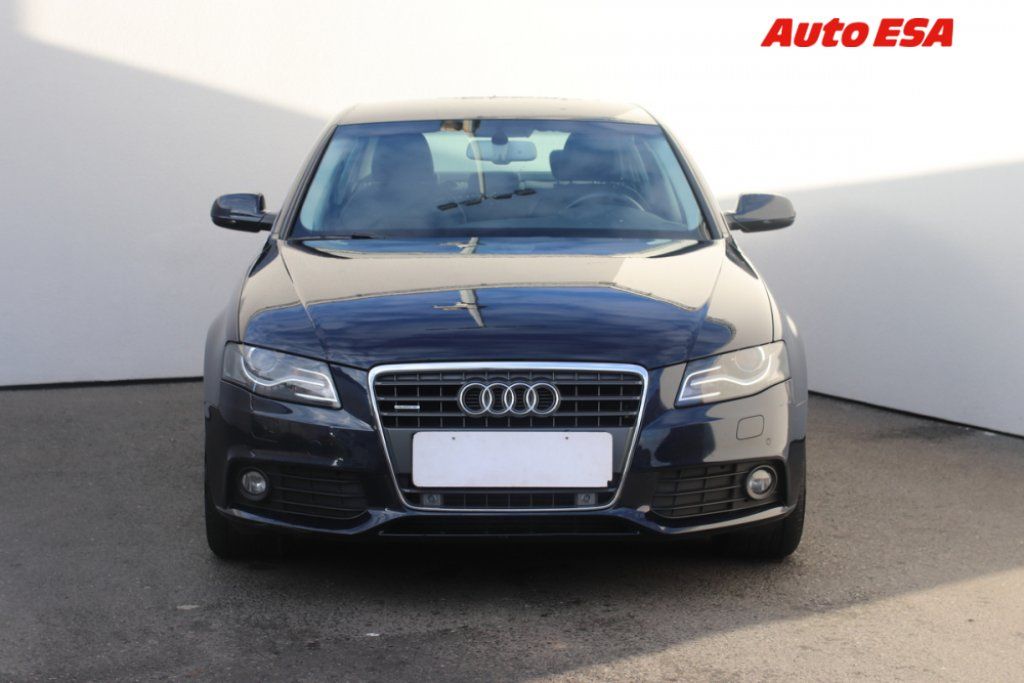 Audi A4, 2.0 TDi quattro - fotka 2