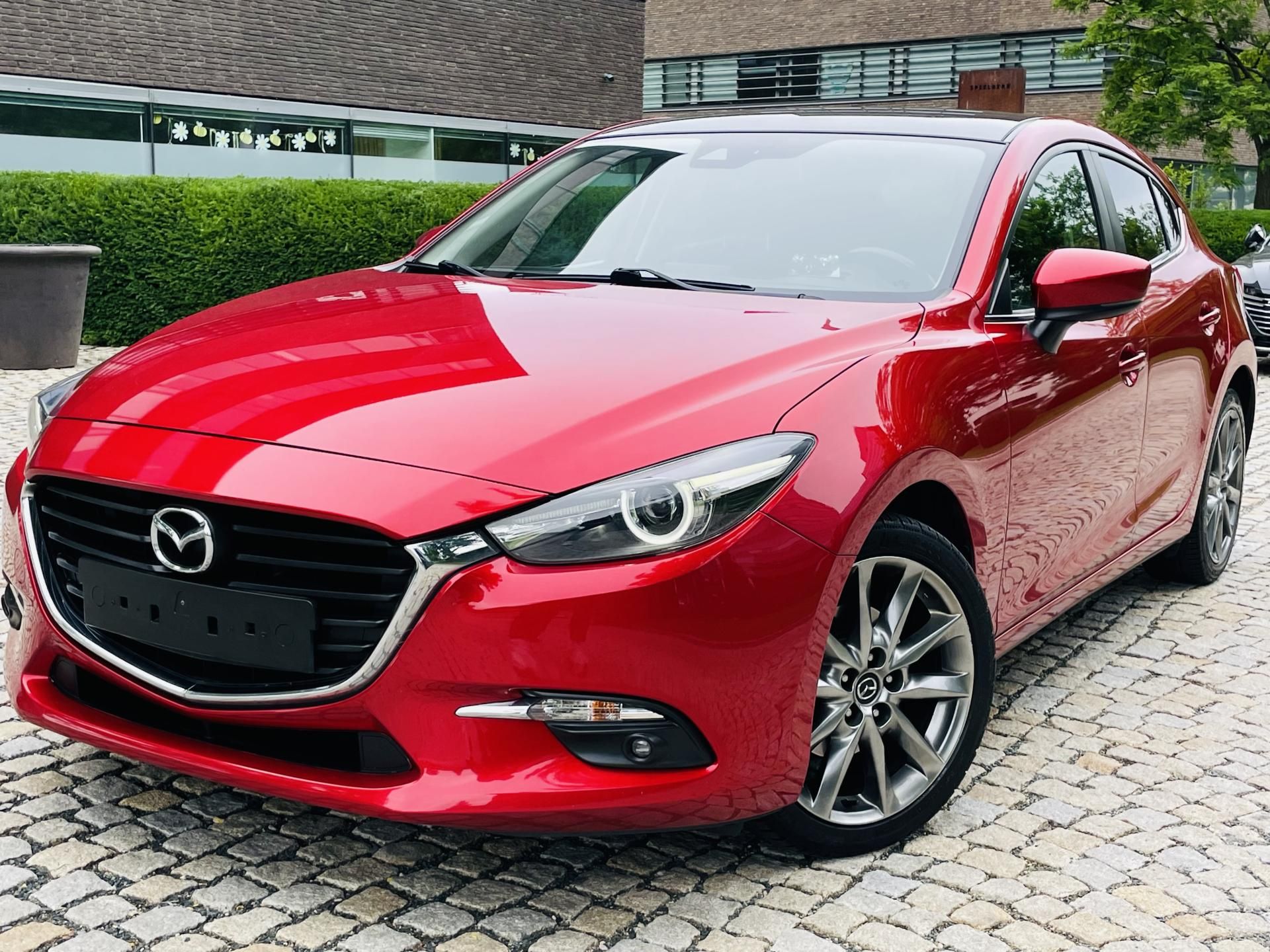 Mazda 3, 2.0i AUTOMAT KAMERA VÝHŘEV LED