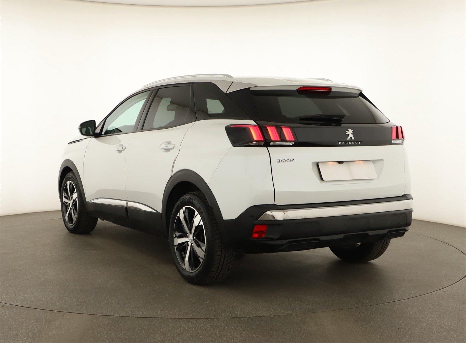 Peugeot 3008, 1.5 BlueHDi, Allure, Automat - fotka 4