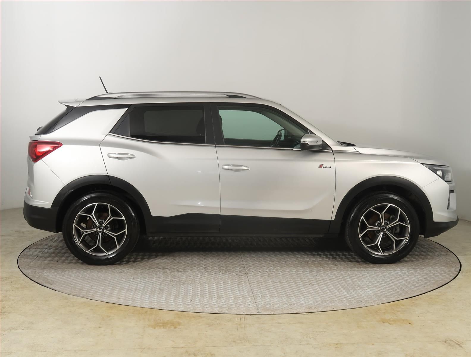 SsangYong Korando, 1.5 T-GDI, Style Plus, ČR - fotka 6