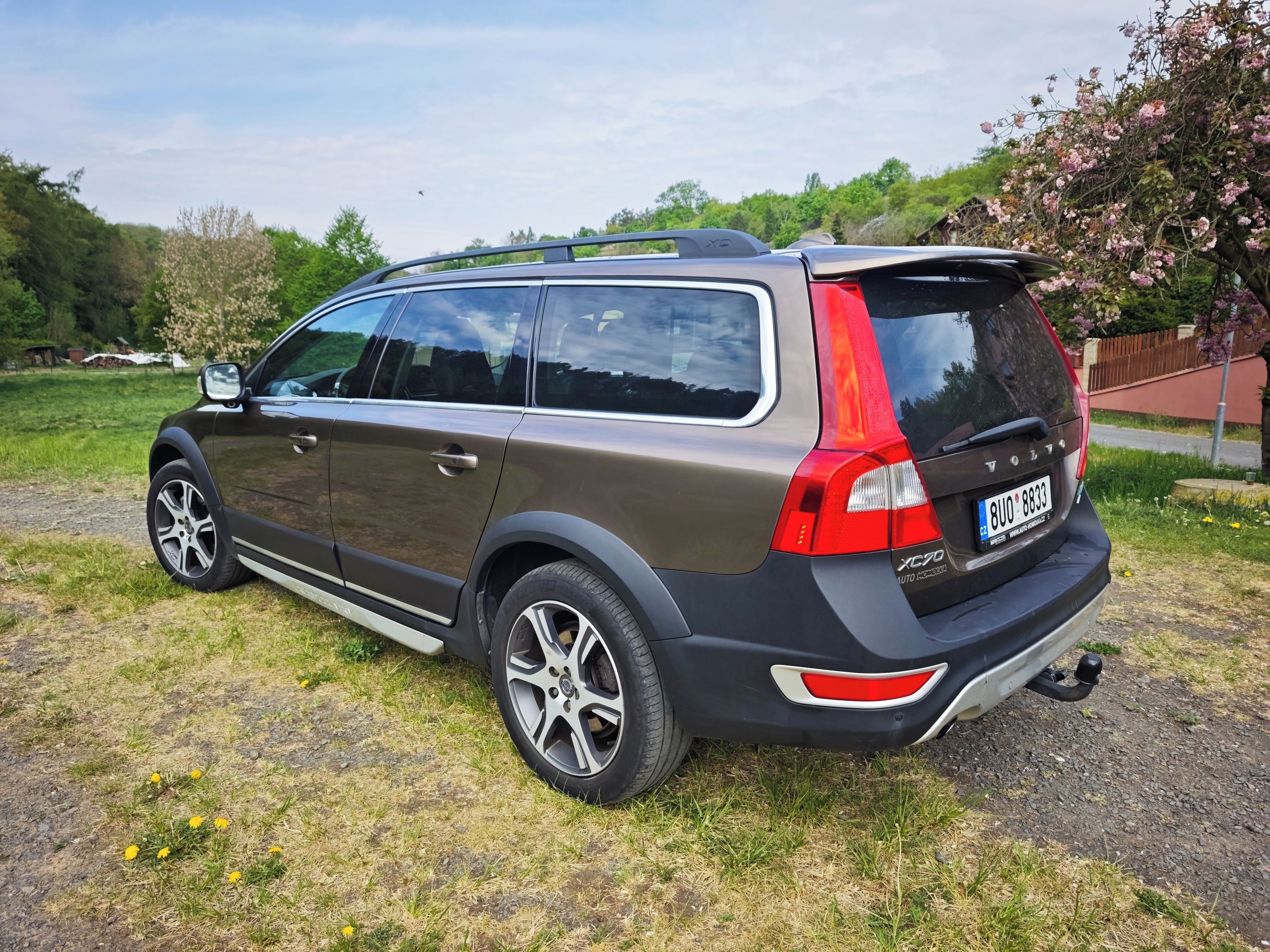 Volvo XC70, Volvo XC70 D5 AWD 169kW - fotka 6