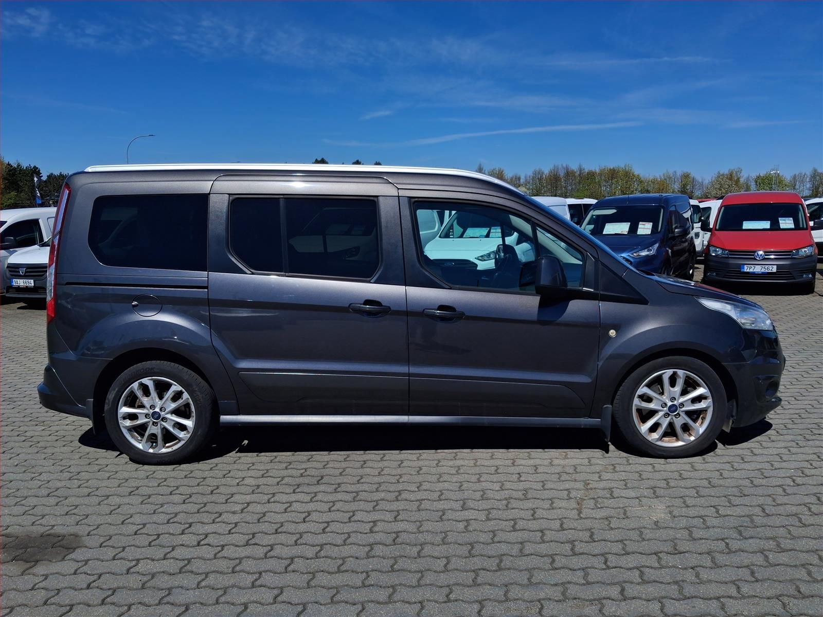 Ford Tourneo Connect, Maxi 1.5 EcoBlue, Titanium - fotka 6