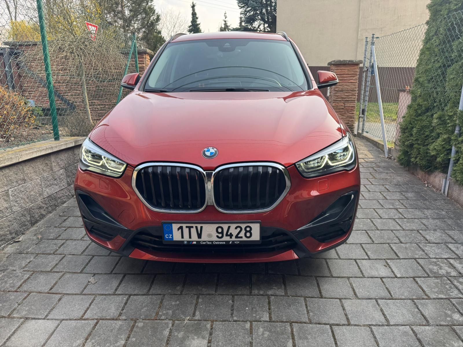 BMW X1, garažováno,1.majitel
