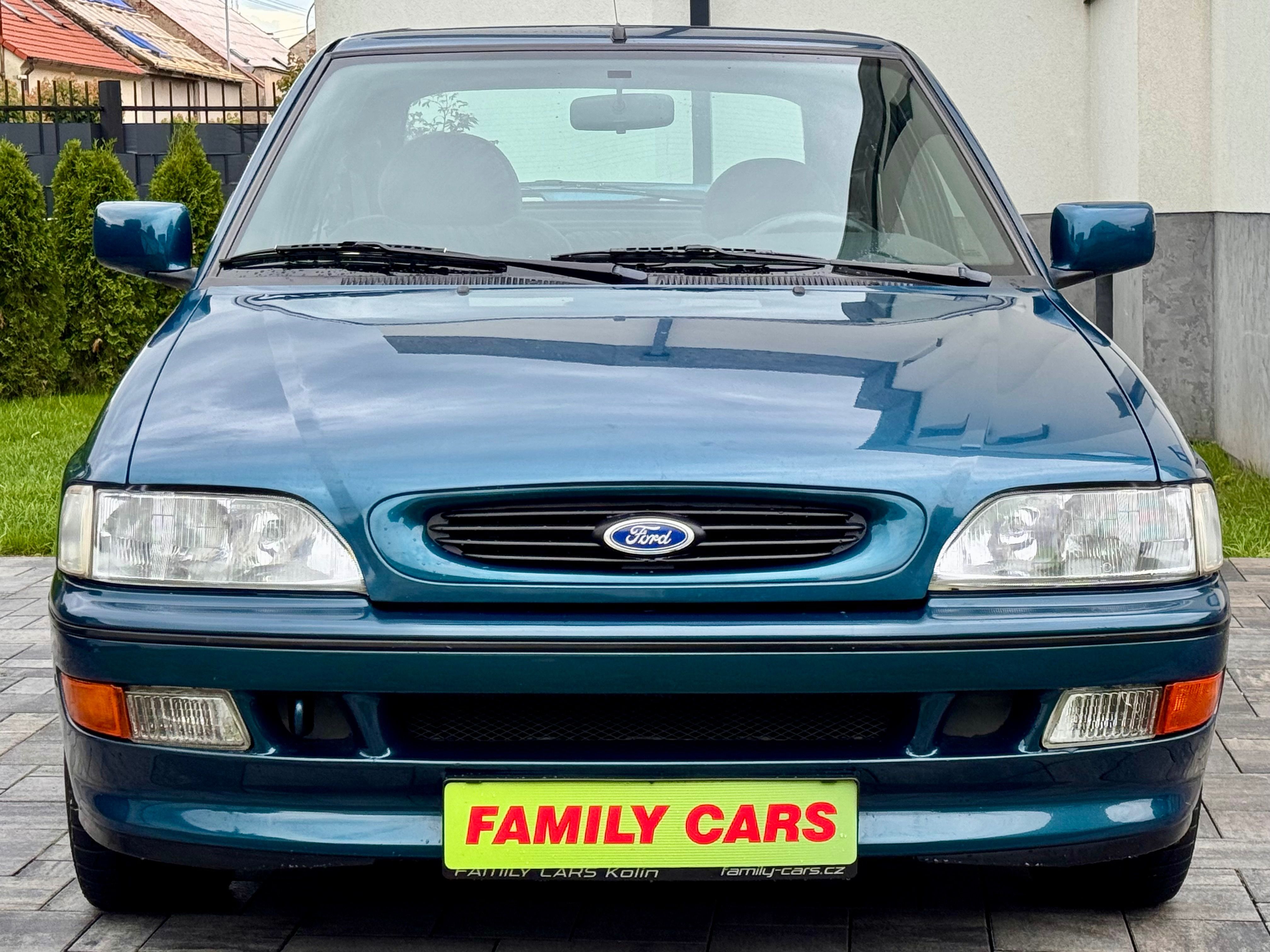 Ford Escort, 1.8,XR3i,1.MAJITEL,ŠÍBR - fotka 2