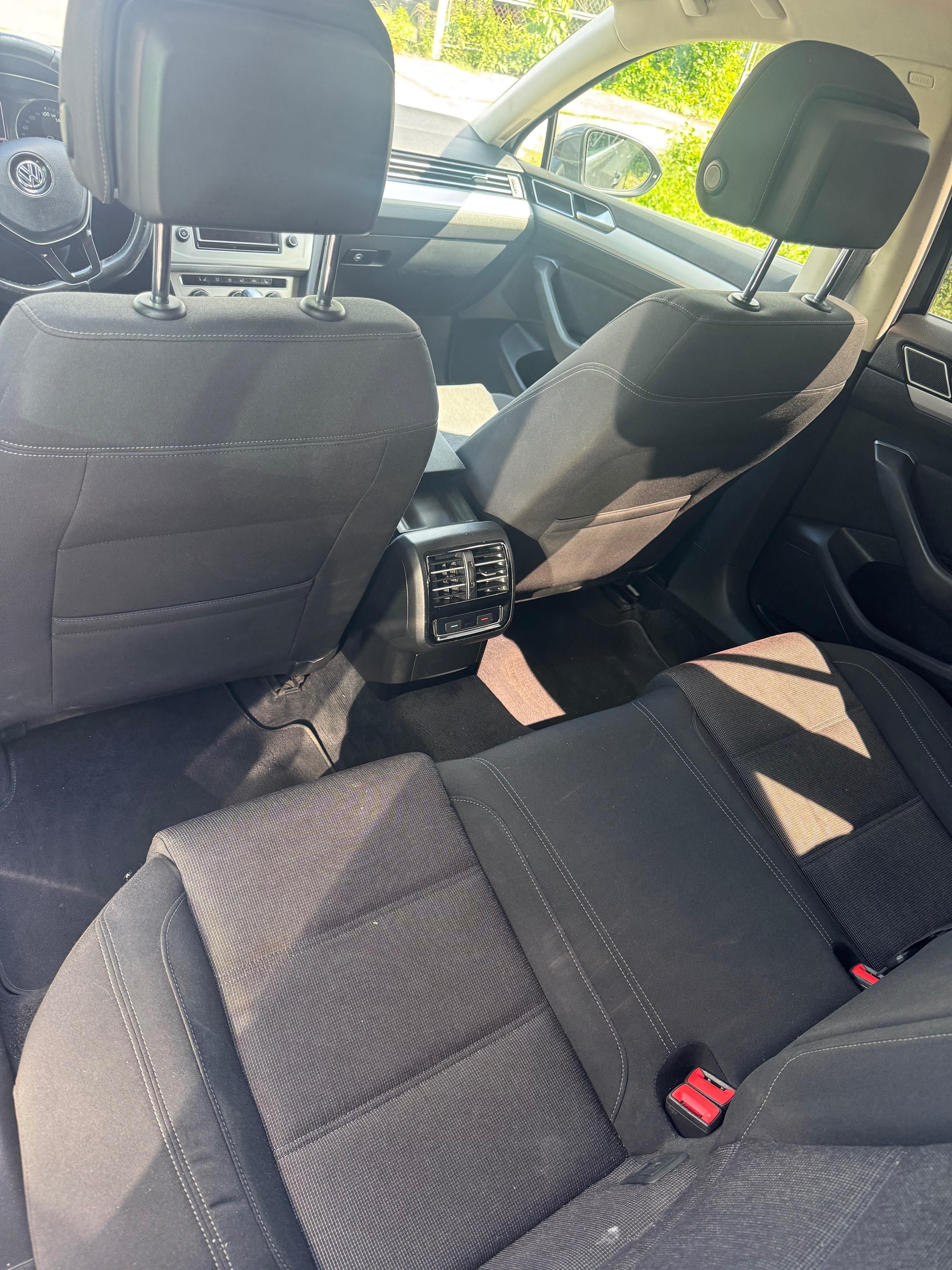 Volkswagen Passat, 2,0TDi 110kW DSG, DPH - fotka 6