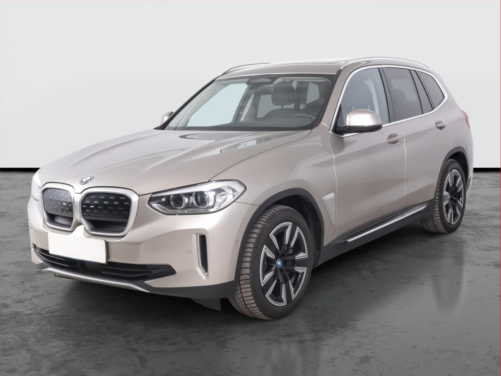 BMW iX3, 80 kWh, SoH 98% - fotka 2